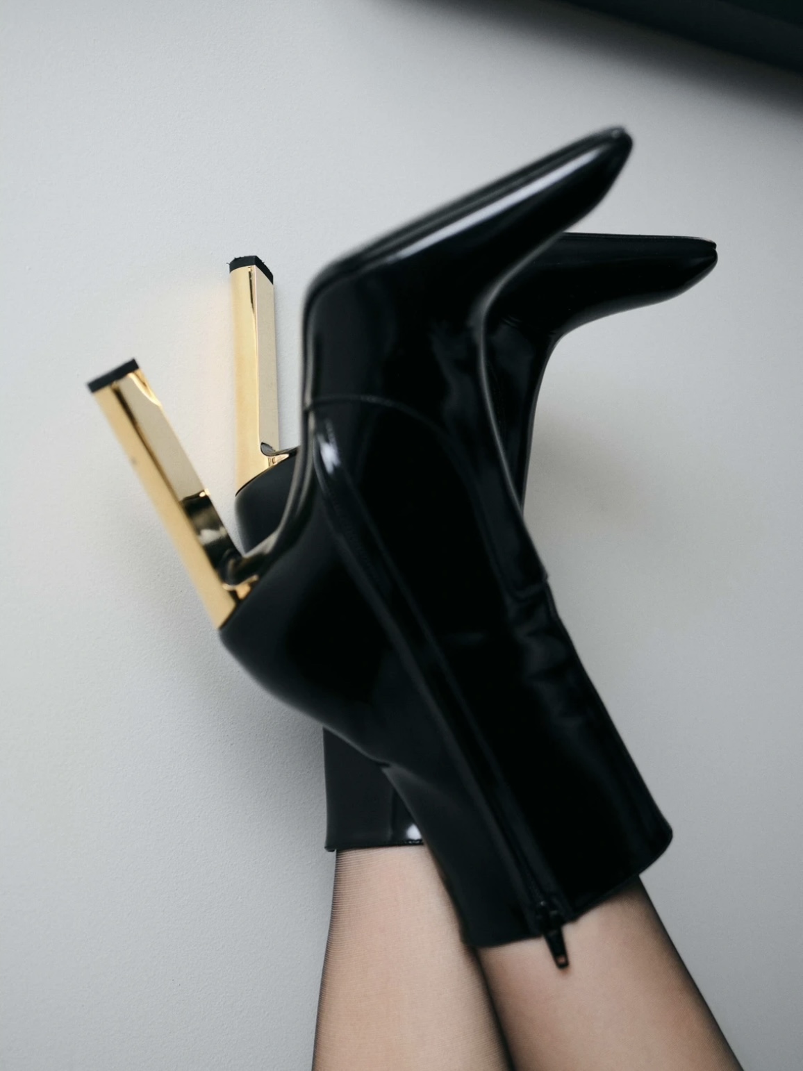 생 로랑 오피움 YSL 모노그램 힐 앵클부츠