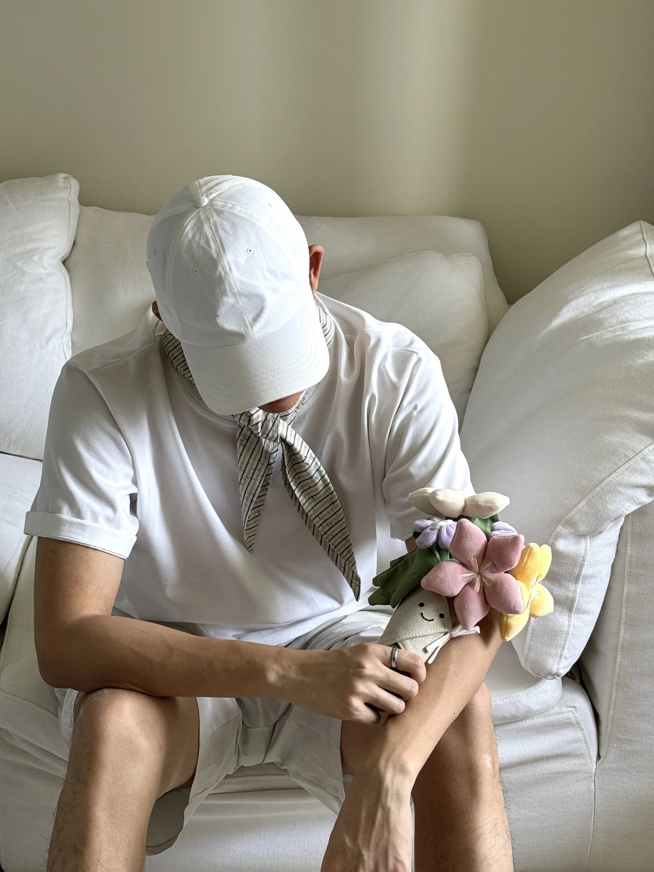 노브랜드 스트라이프 스카프 레이어드 오버핏 반팔 티셔츠
