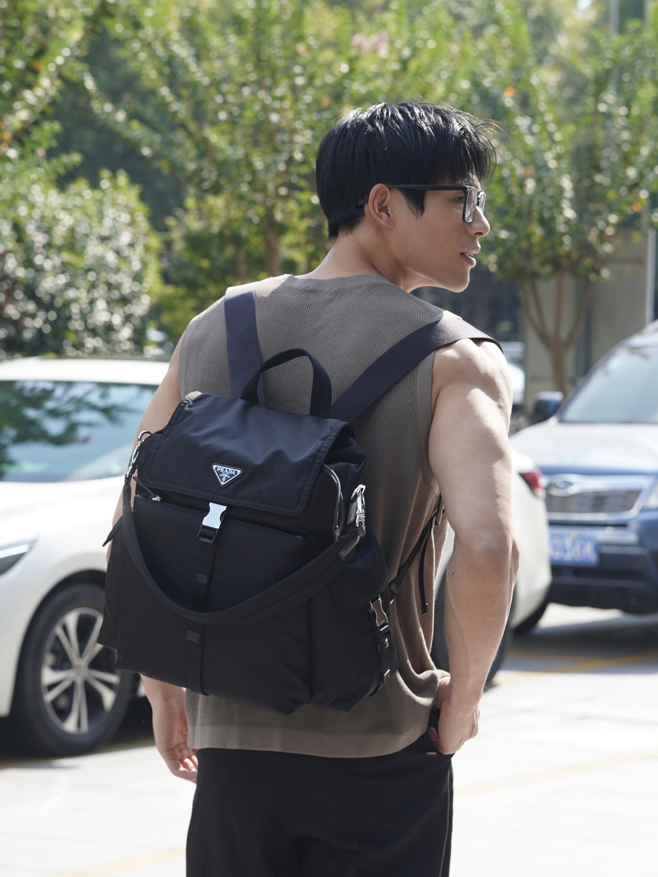 프라다 리나일론 멀티포켓 플랩 백팩