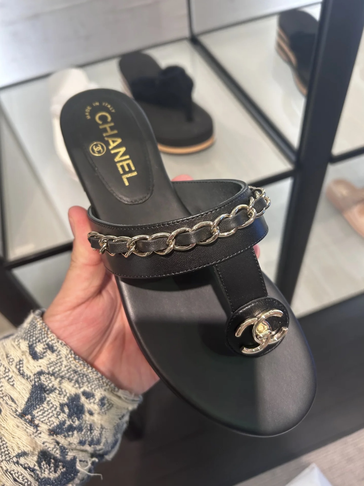 샤넬 CC 로고 체인 가죽 쪼리 슬라이드 샌들