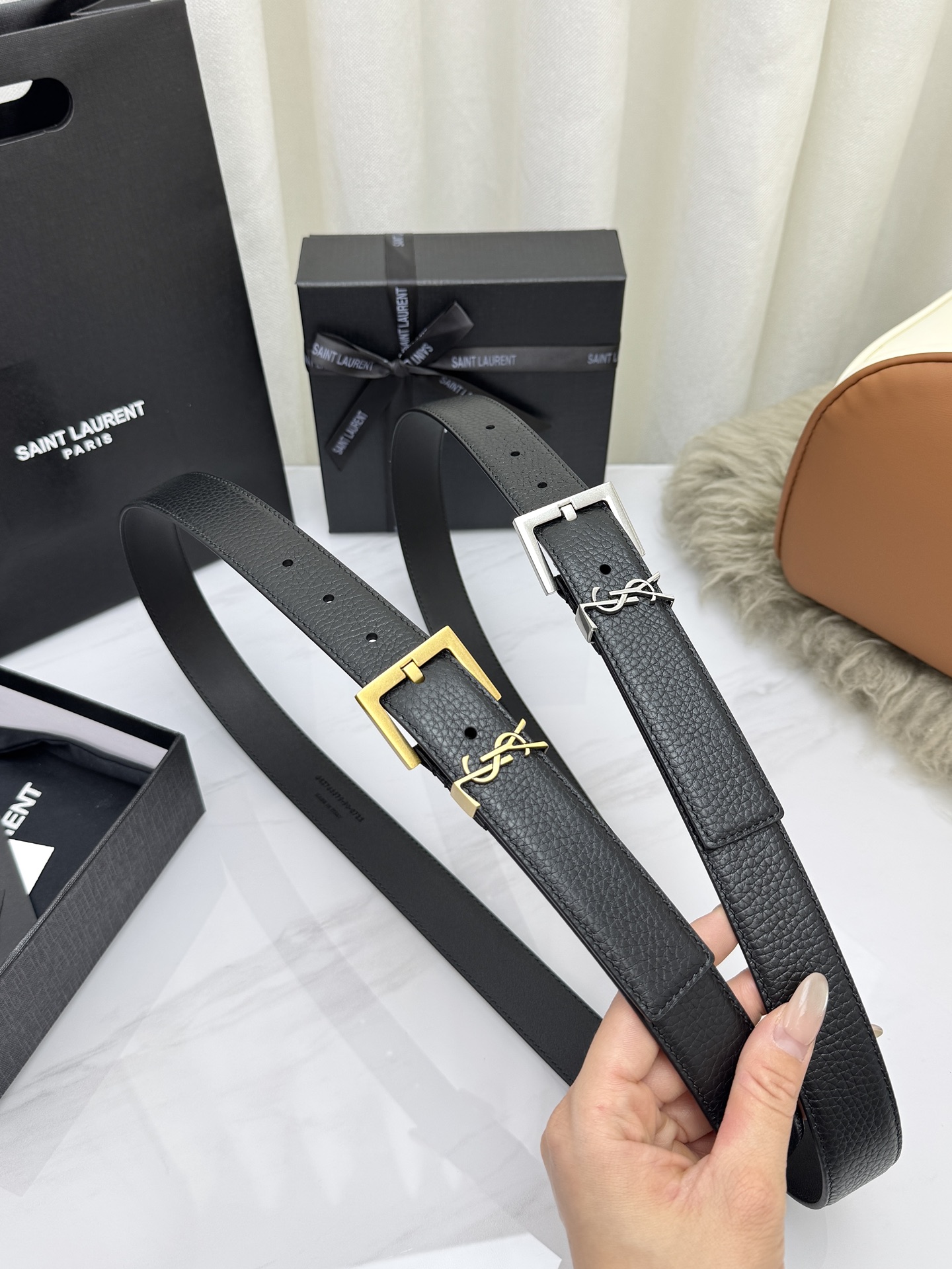 생 로랑 카산드라 모노그램 사각 버클 레더 벨트