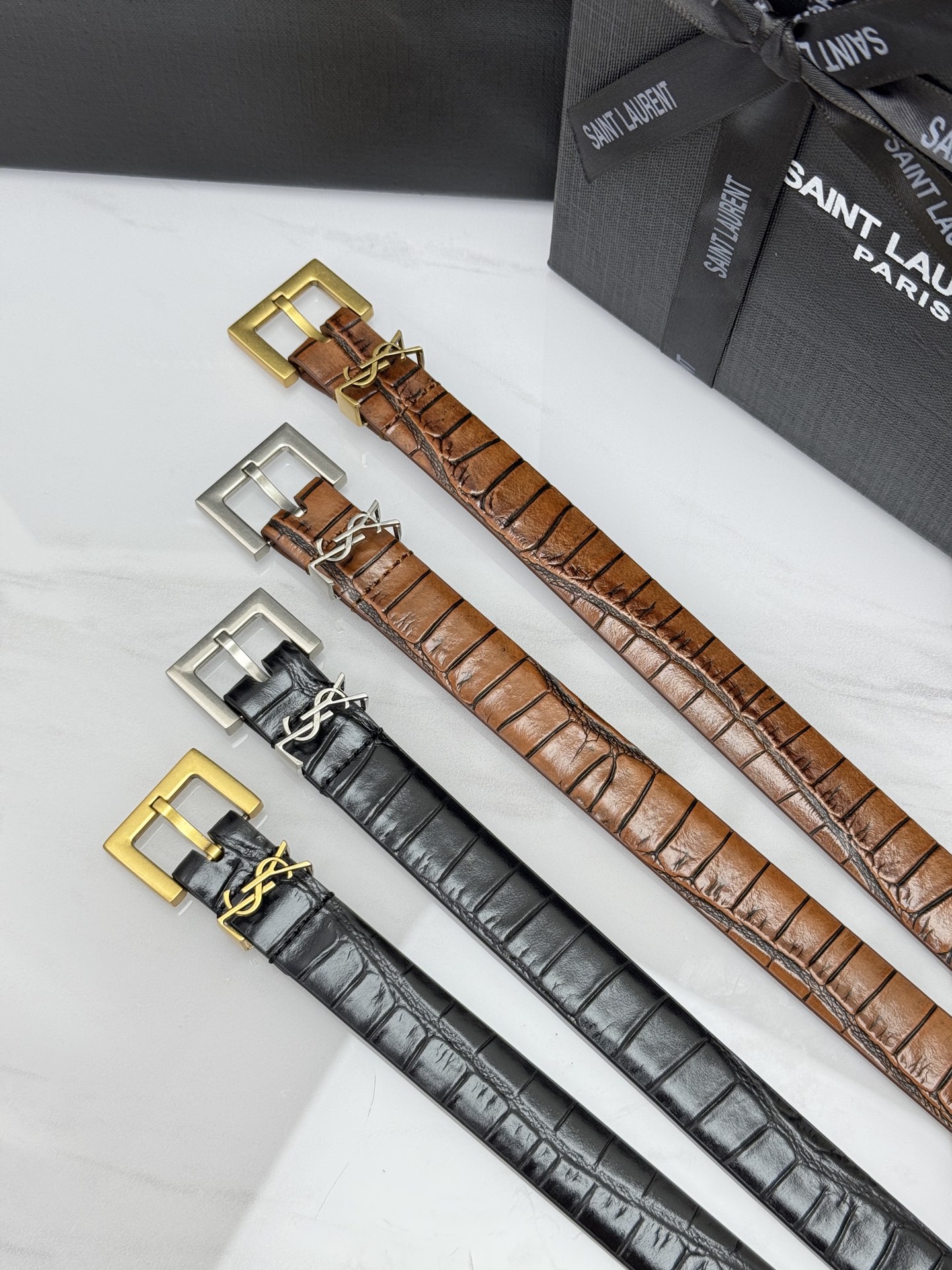 생 로랑 카산드라 YSL 버클 크로커다일 엠보싱 가죽 벨트