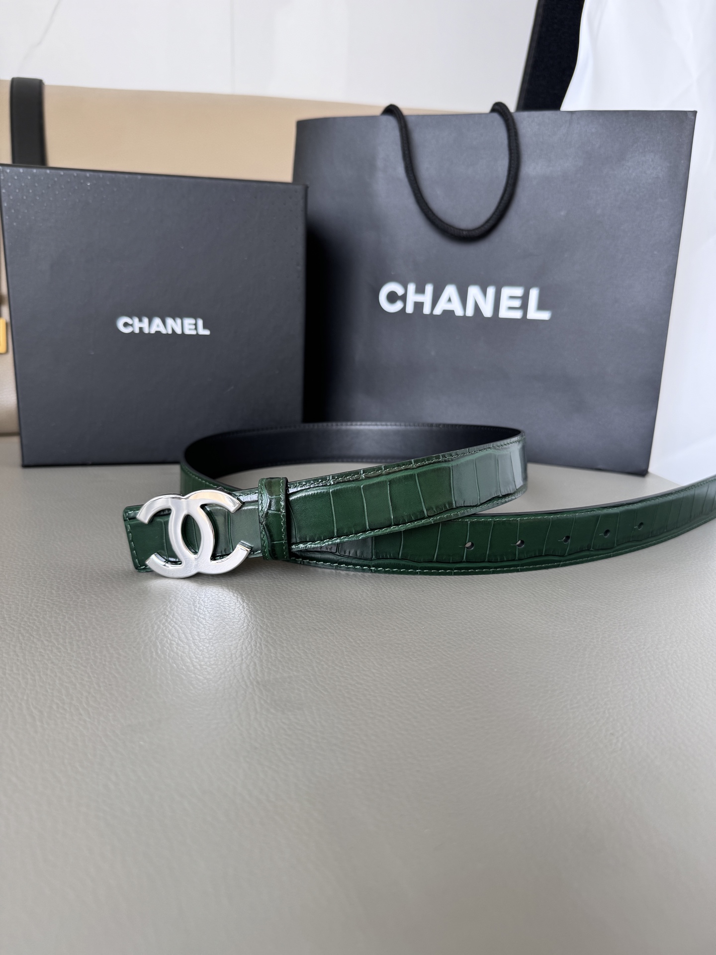 샤넬 CC 로고 크로커다일 엠보싱 레더 벨트