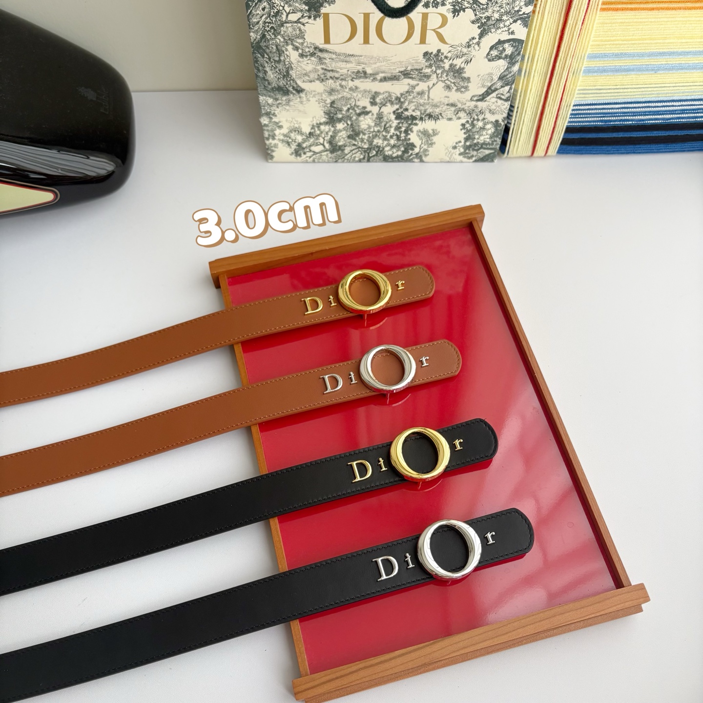 디올 30 몽테뉴 CD 버클 가죽 벨트