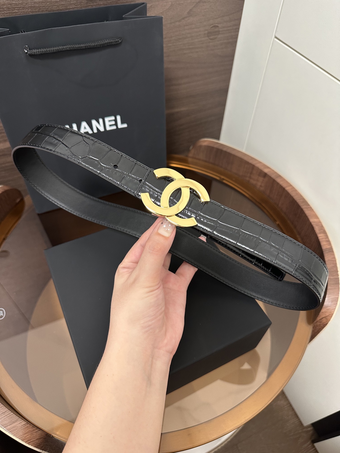 샤넬 더블 C 로고 크로커다일 엠보싱 리버서블 벨트