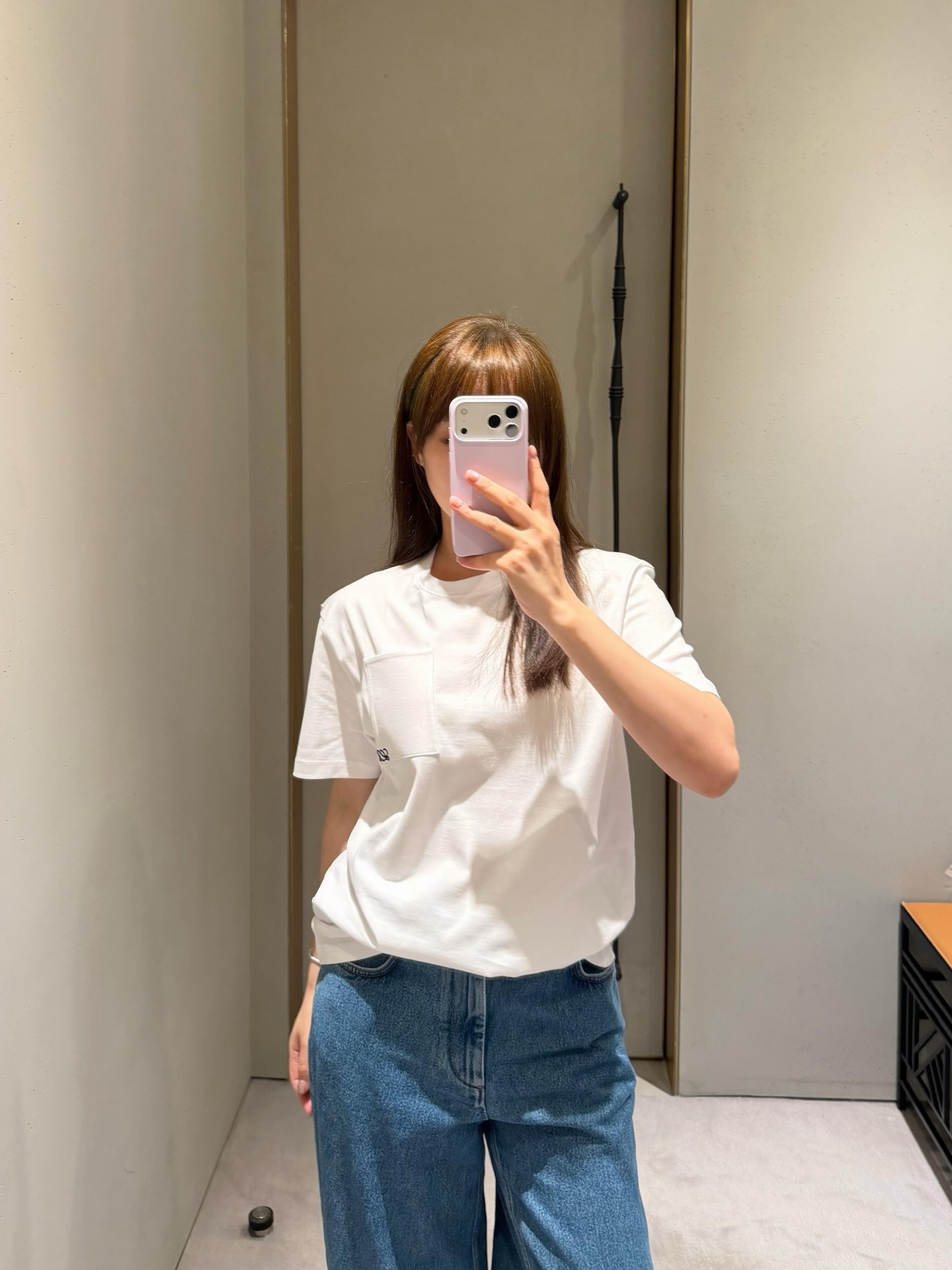 로에베 아나그램 자수 포켓 반팔 티셔츠