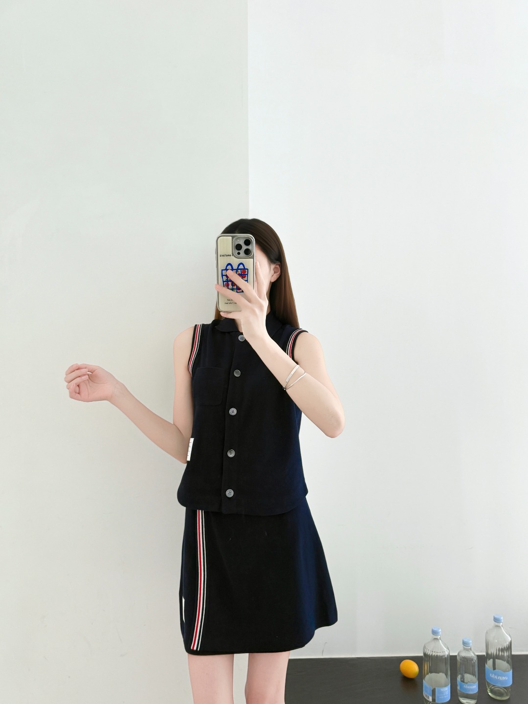 톰 브라운 여성 피케 코튼 트리컬러 그로그랭 트림 슬리브리스 베스트 및 A라인 스커트 세트