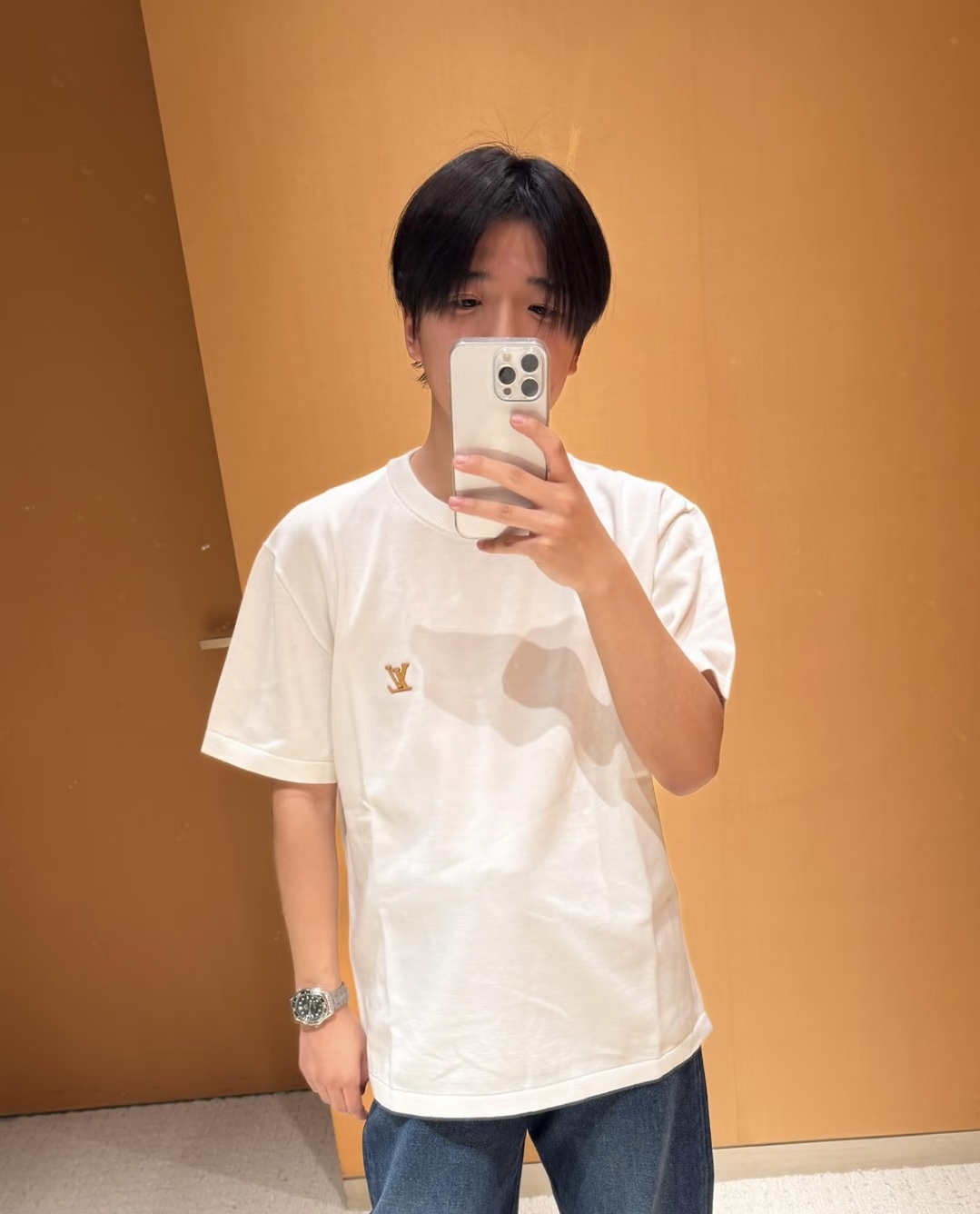 루이 비통 LV 메탈 로고 자수 반팔 티셔츠