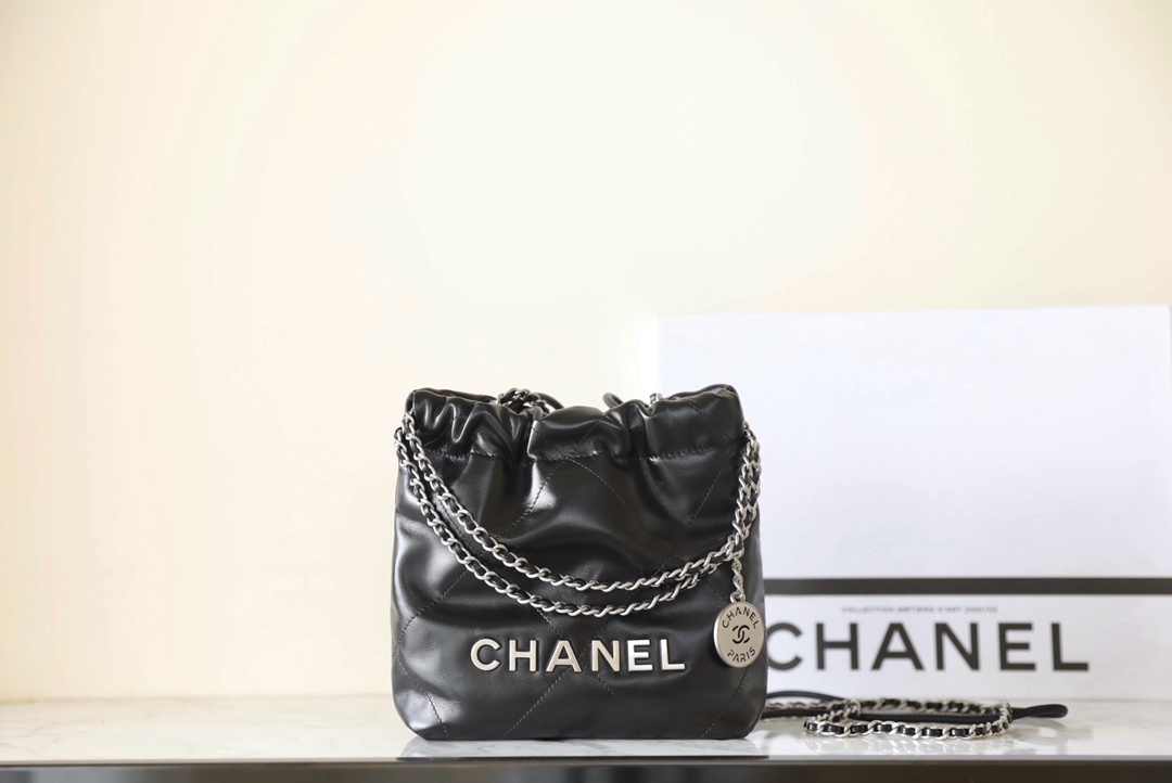 샤넬 CHANEL 로고 체인 미니 호보/버킷백