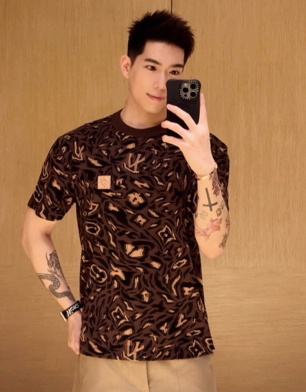 루이 비통 LV 카무플라주 모노그램 반소매 티셔츠