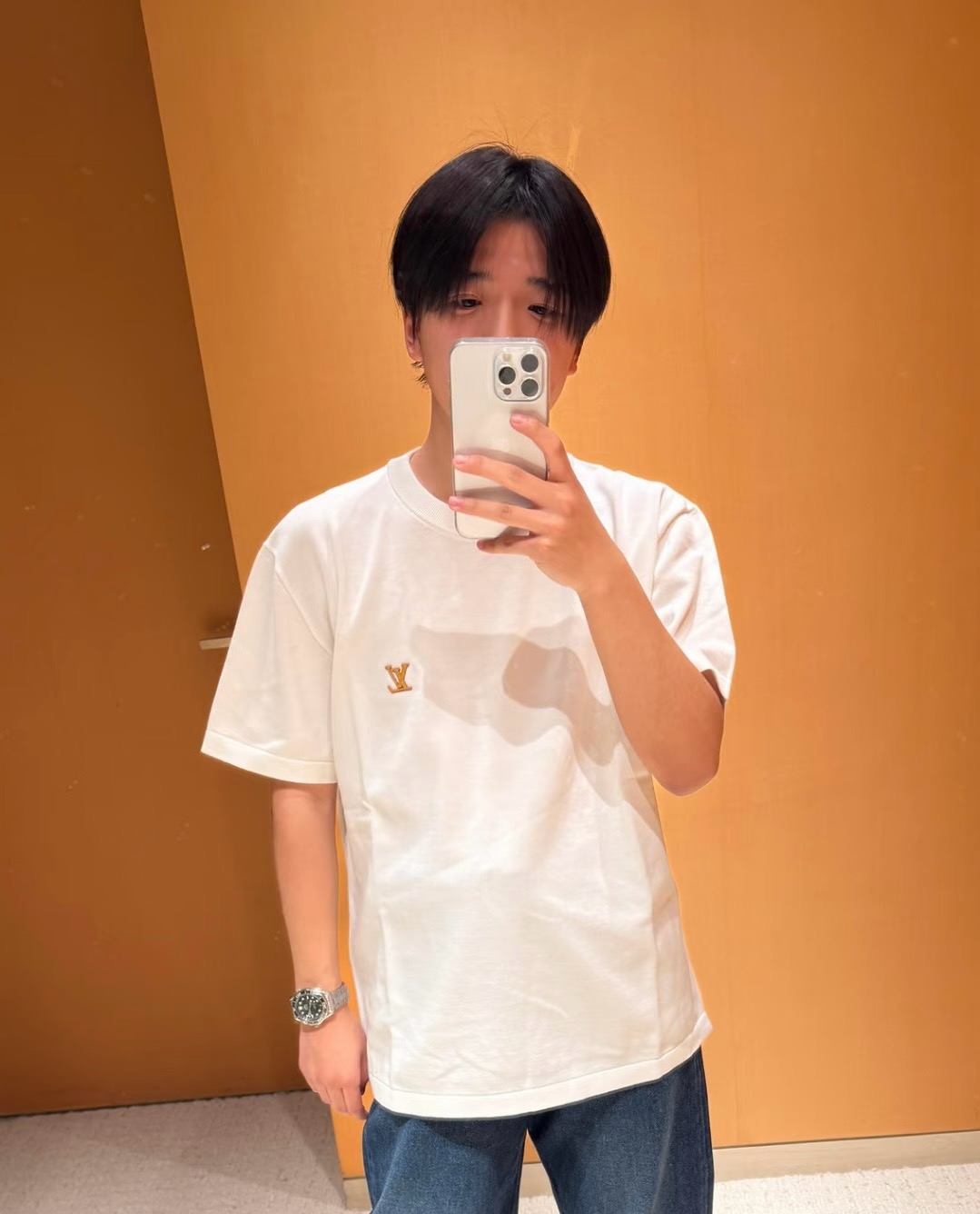 루이비통 LV 메탈 로고 크루넥 반팔 티셔츠