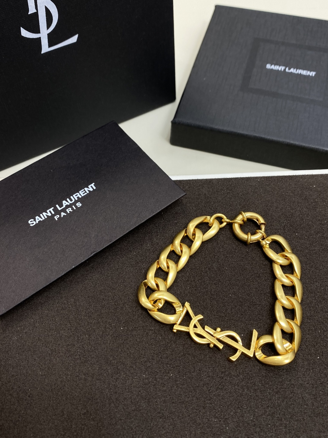 생 로랑 카산드라 YSL 모노그램 청키 체인 브레이슬릿