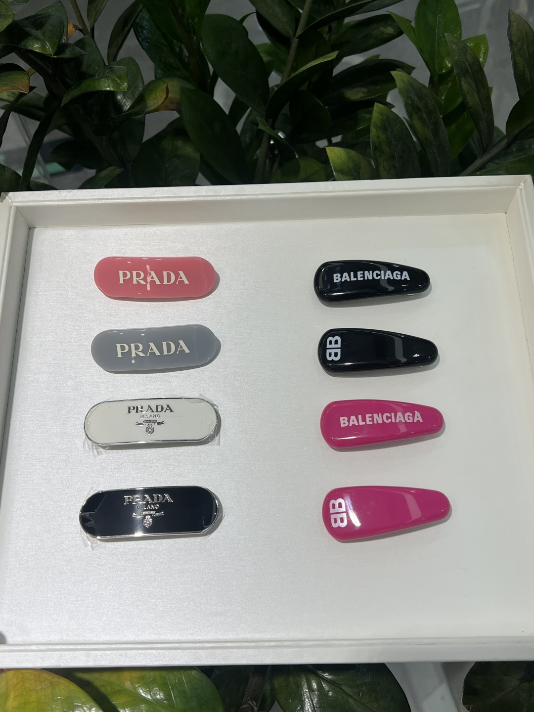 프라다 / 발렌시아가 프라다·발렌시아가 로고 바렛 헤어클립 8종 세트