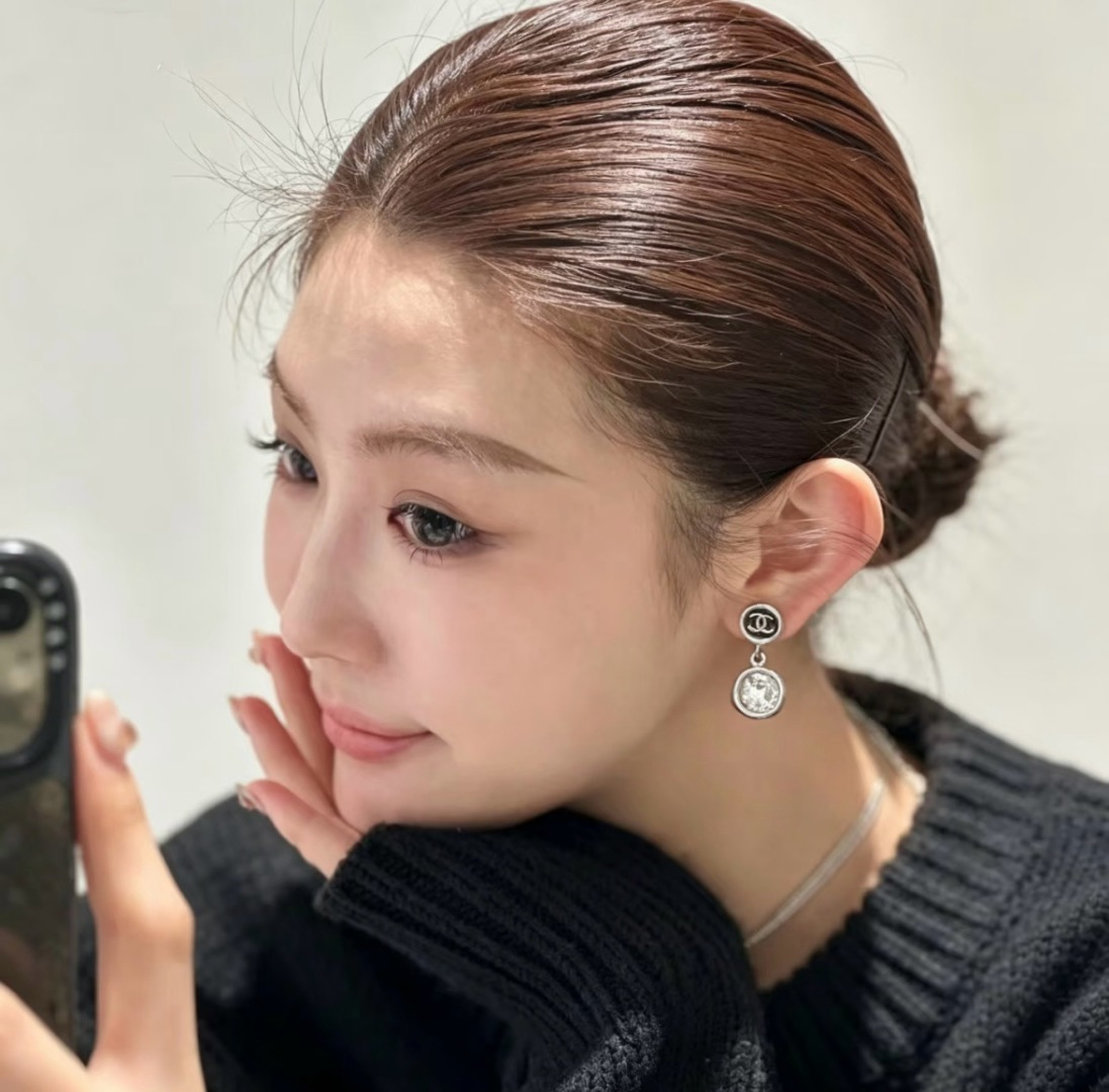 샤넬 CC 로고 코인 드롭 귀걸이