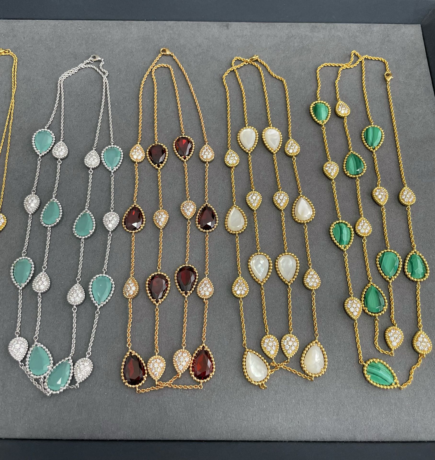 부쉐론 세르펜 보헴 멀티 모티프 롱 네크리스