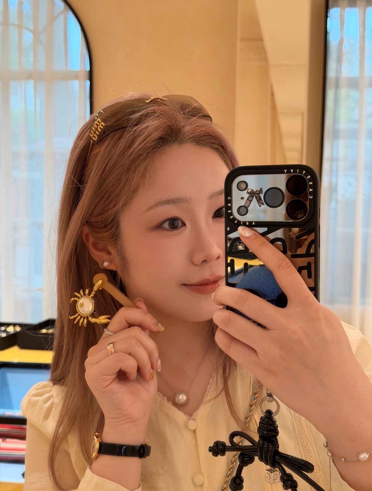 미우미우 로고 템플 오버사이즈 선글라스