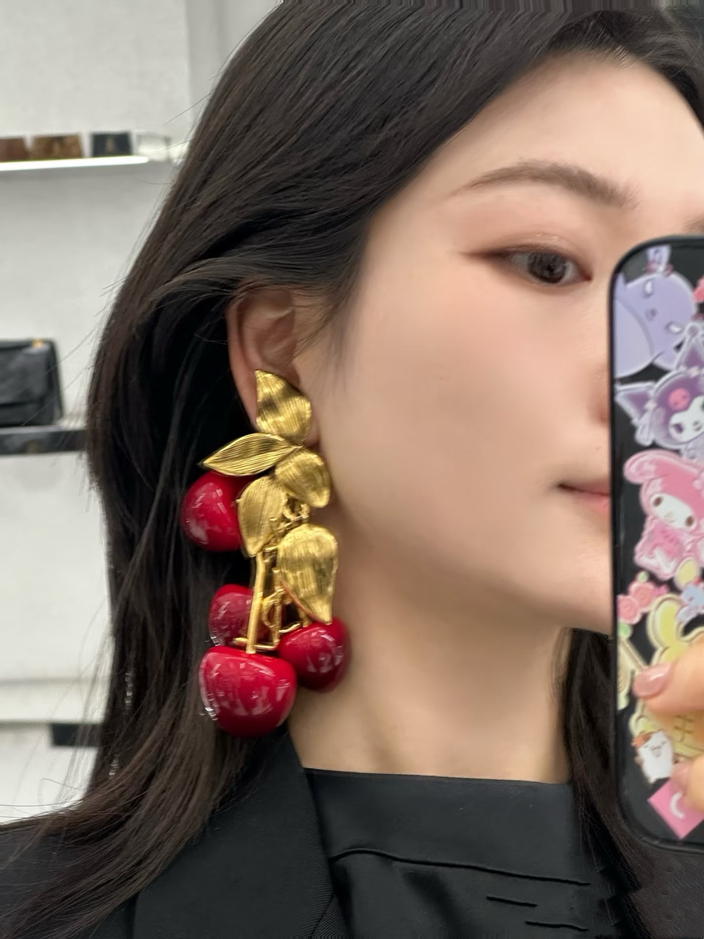 생 로랑 YSL 로고 체리 드롭 스테이트먼트 귀걸이