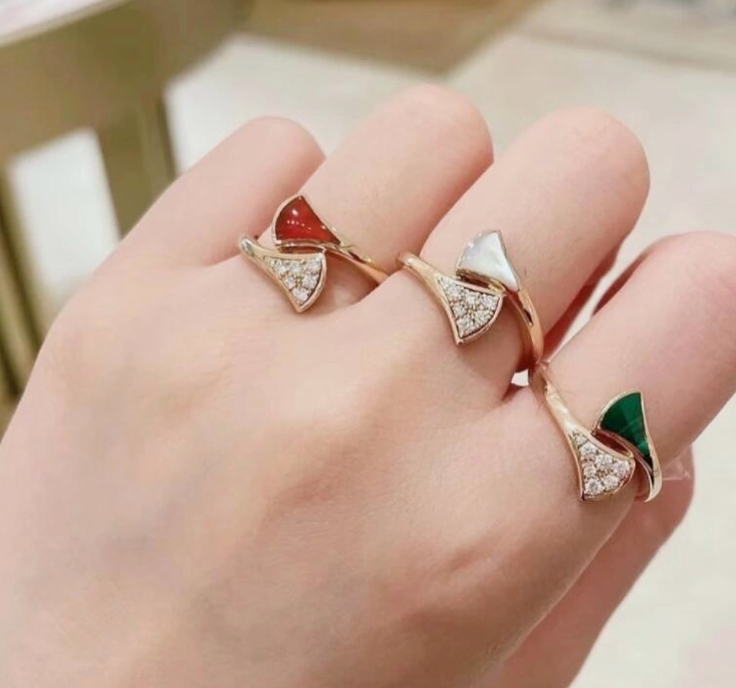 불가리 디바스 드림 부채 모티프 오픈 링
