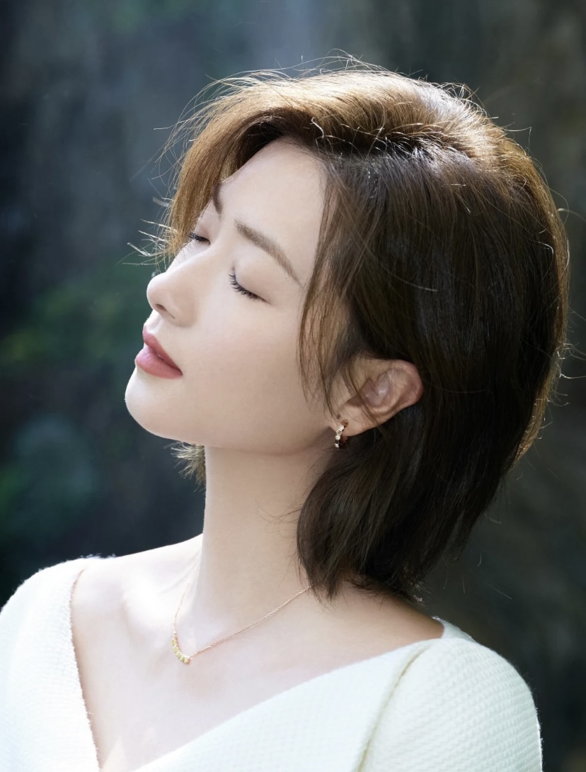 불가리 세르펜티 바이퍼 다이아몬드 후프 이어링