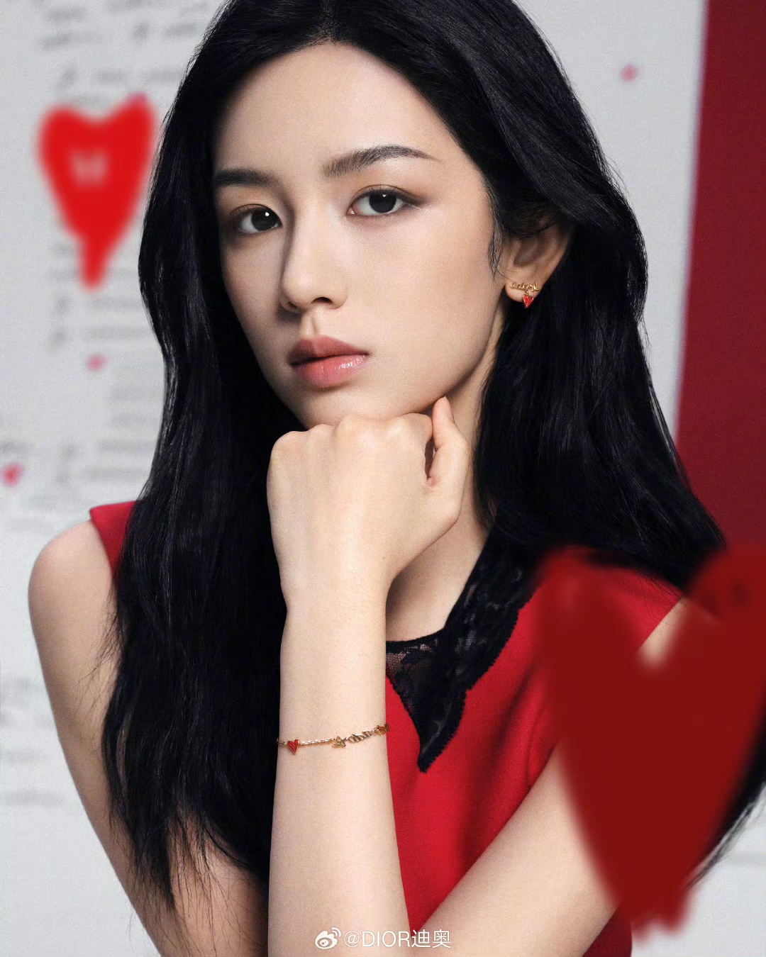 디올 디올아무르(Dioramour) 레드 하트 DIOR 로고 체인 브레이슬릿