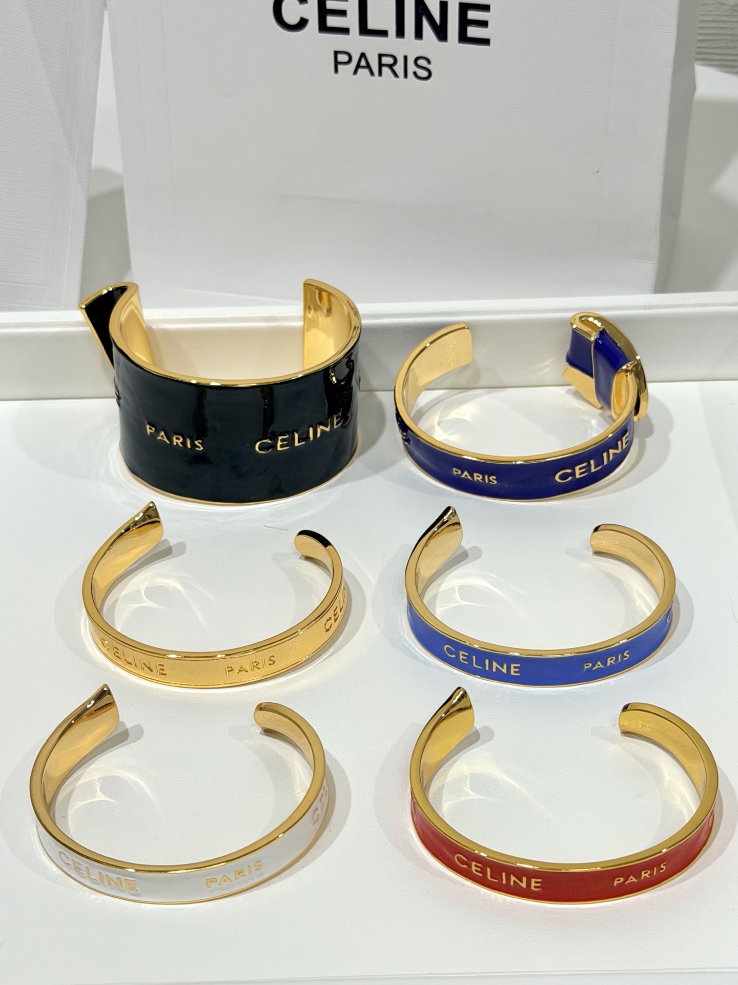 셀린느 CELINE PARIS 로고 에나멜 오픈 커프 브레이슬릿