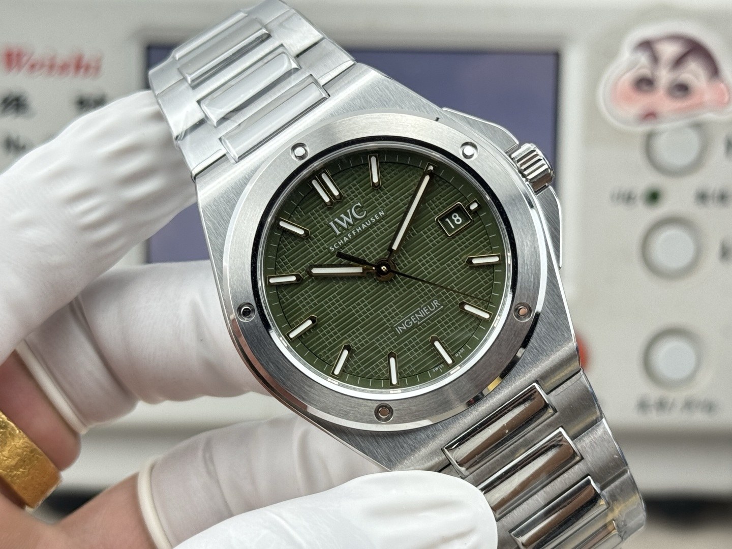 IWC 샤프하우젠 인제니어 오토매틱 40 그린 다이얼 (IW328903 계열)