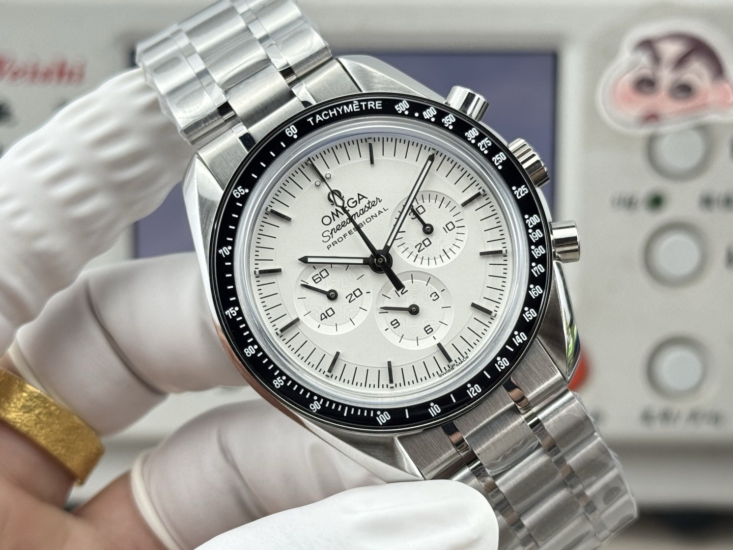 오메가 스피드마스터 문워치 프로페셔널 화이트 다이얼 42mm (310.30.42.50.04.001)