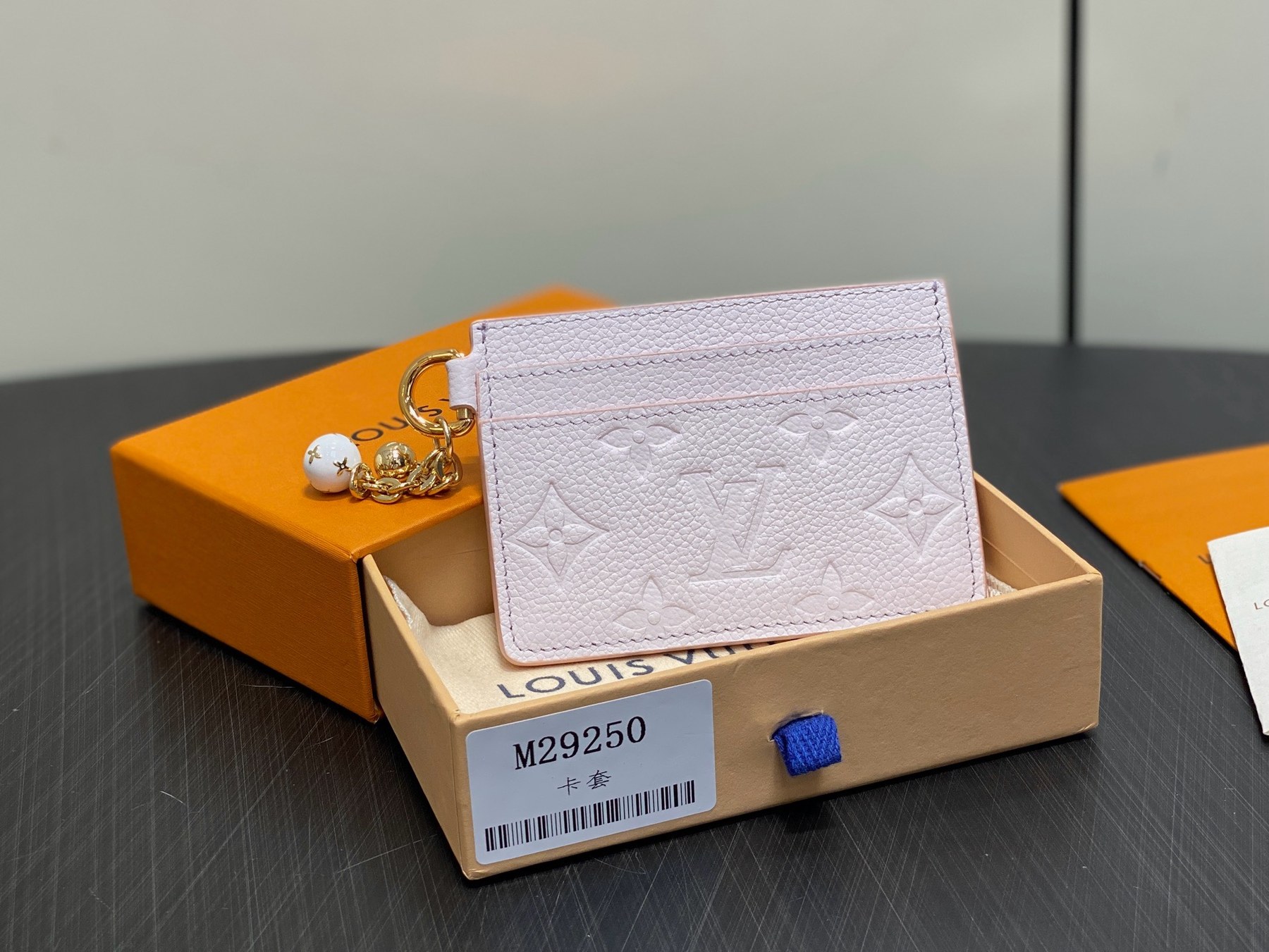 루이 비통 포르트 카르트 LV 참 카드 홀더 M29250