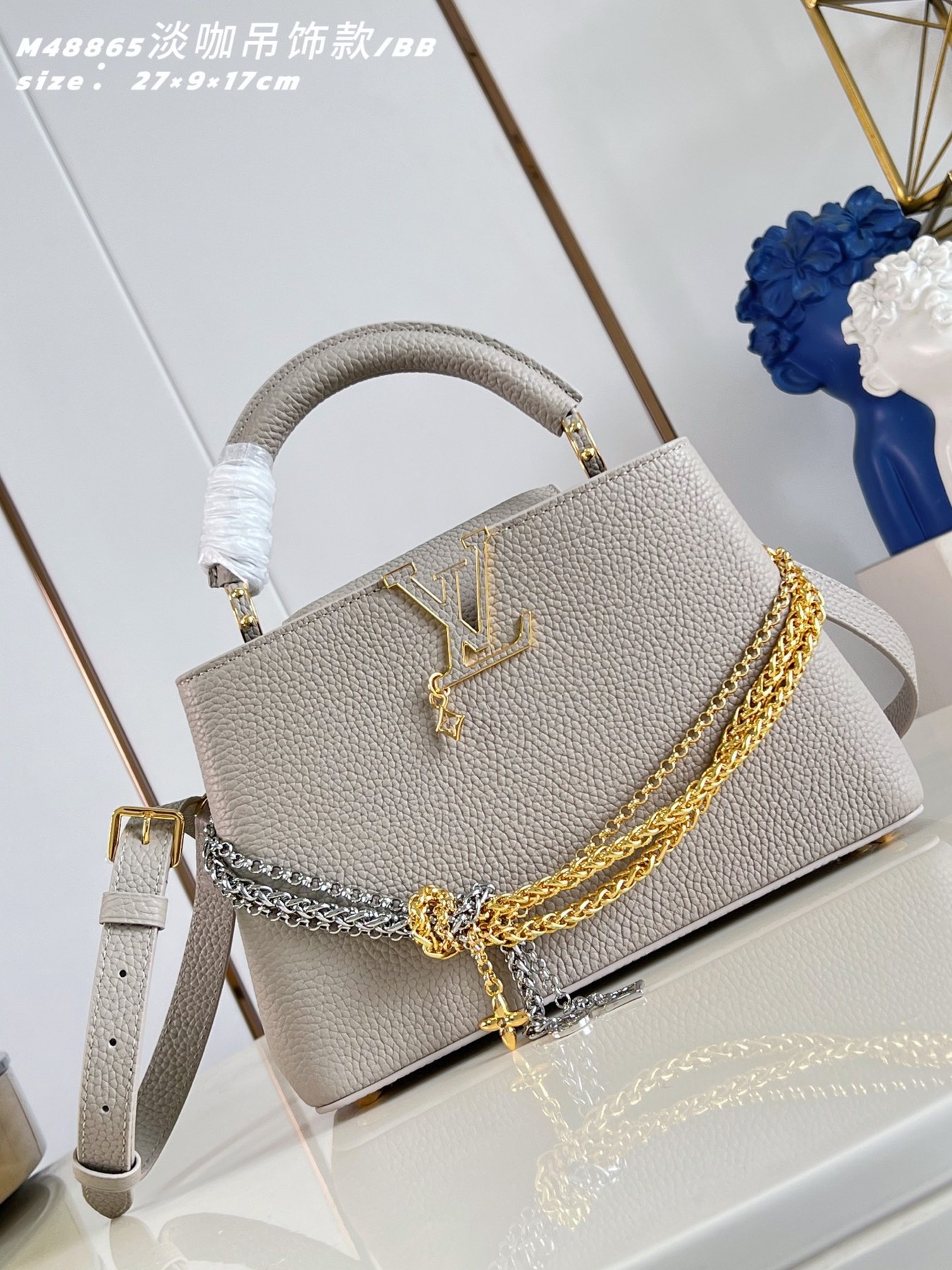 루이 비통 카퓌신 BB Why Knot 체인 장식 핸드백 (M48865)