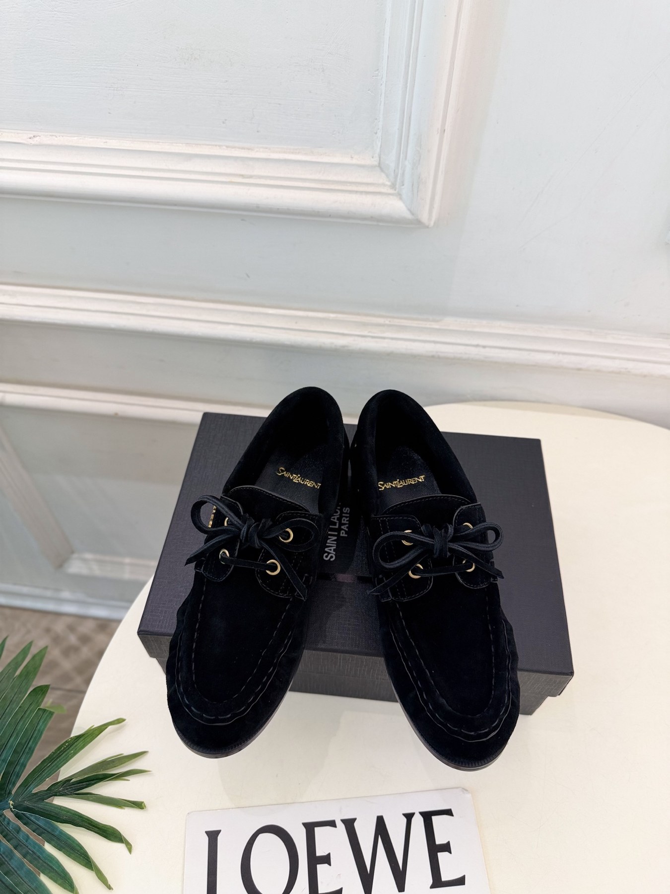 생 로랑 YSL 클래식 레이스업 모카신 로퍼