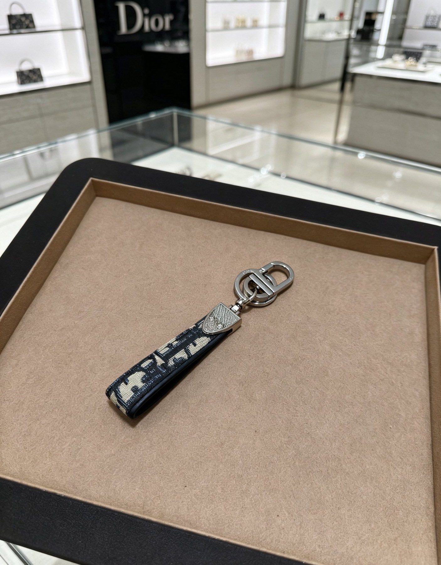 디올 디올 오블리크 키링