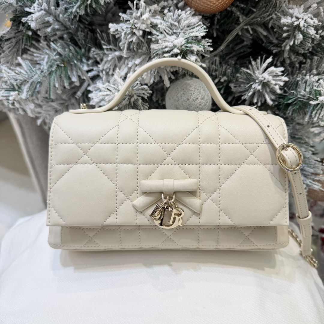 디올 마이 디올(My Dior) 미디엄 플랩 탑핸들 백