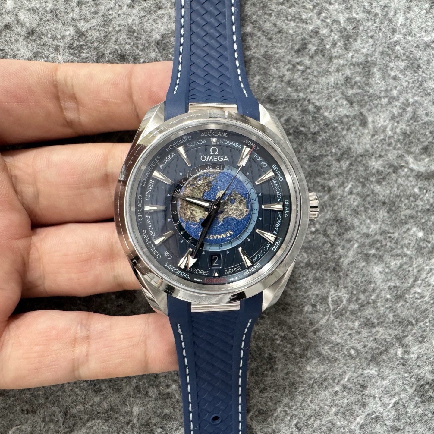 오메가 씨마스터 아쿠아 테라 월드타이머 43mm