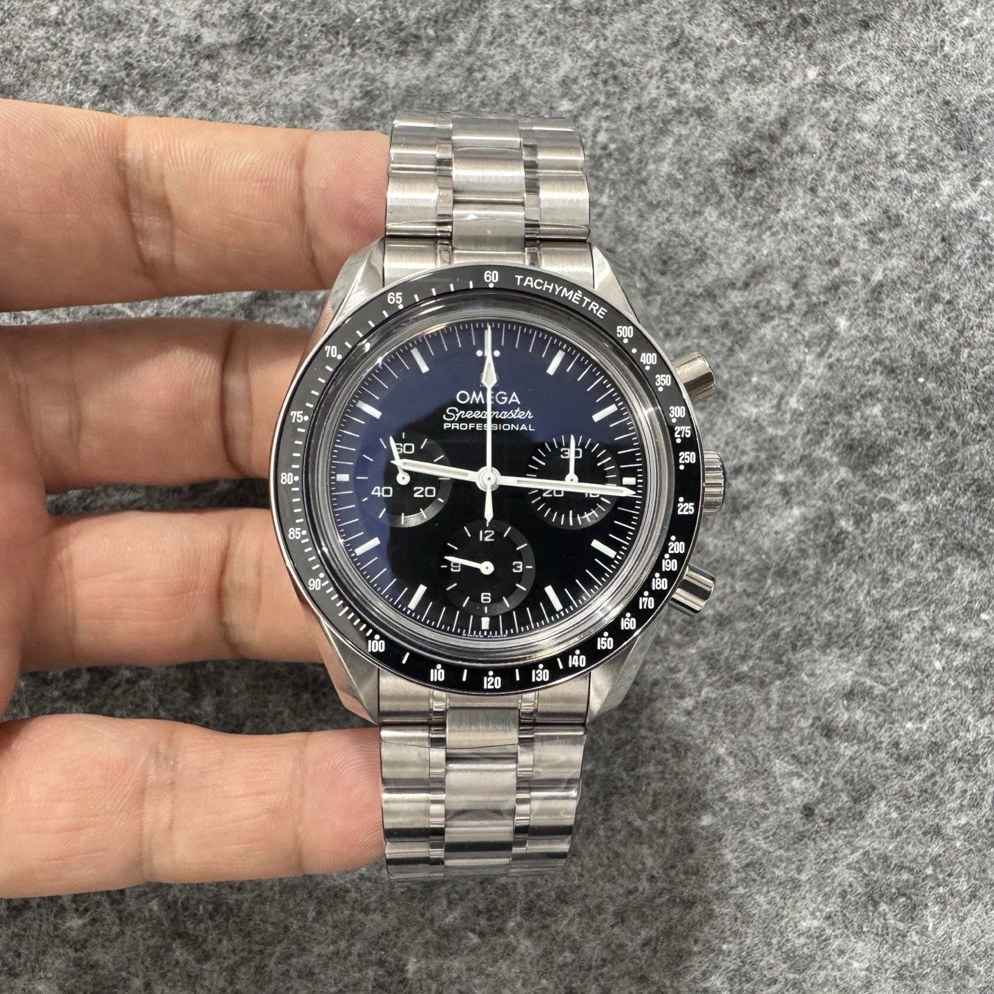오메가 스피드마스터 프로페셔널 문워치 42mm (311.30.42.30.01.005)