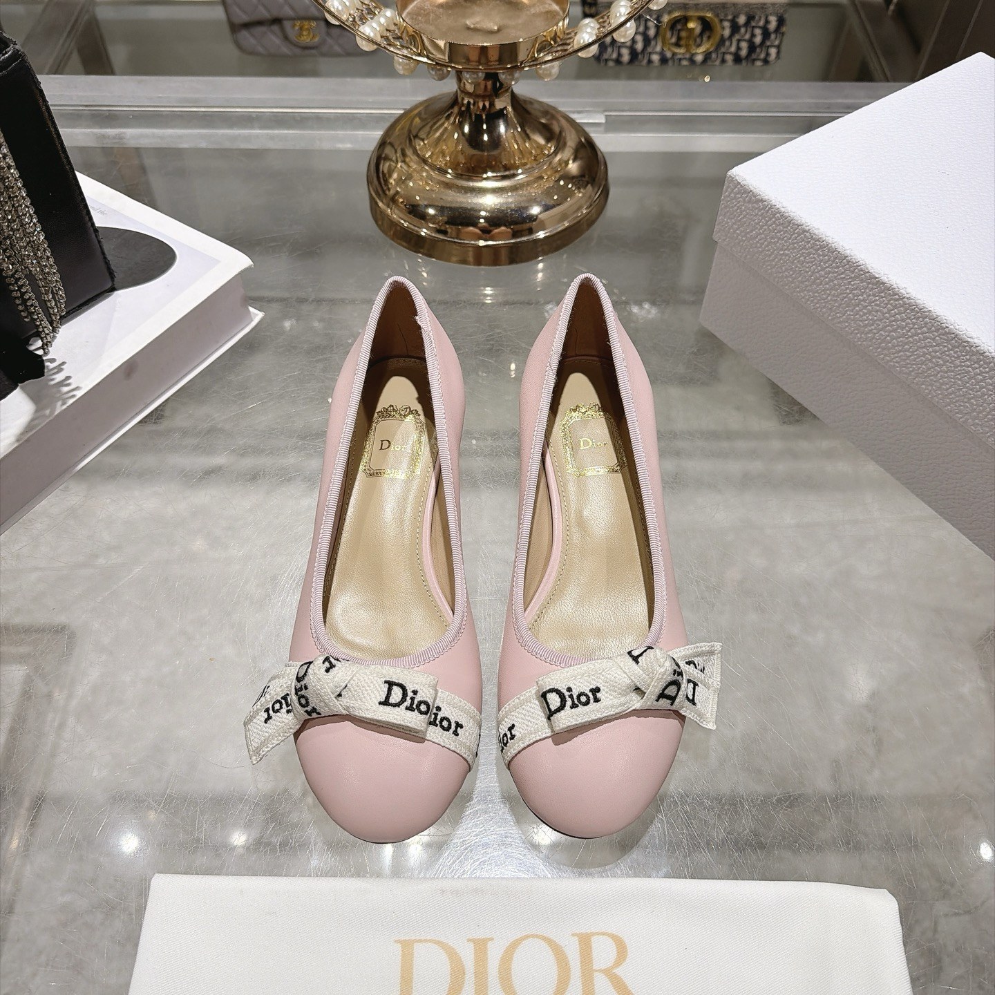 디올 Dior 로고 리본 펌프스