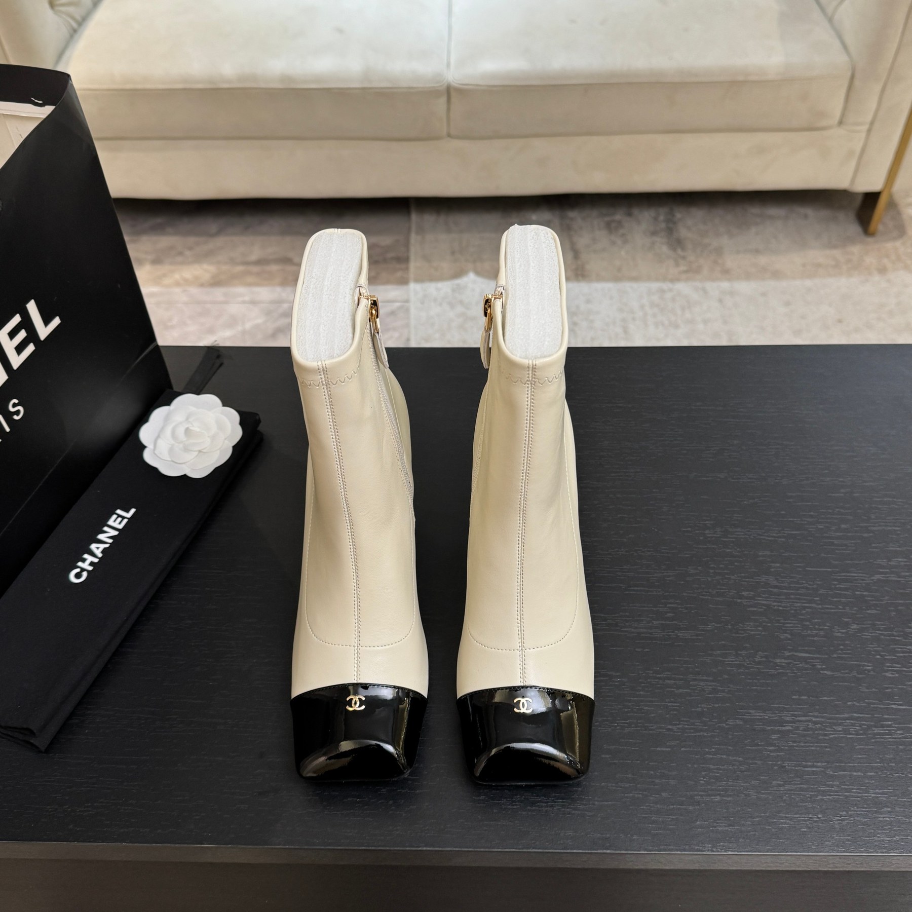 샤넬 투톤 스퀘어 토 첼시 앵클부츠