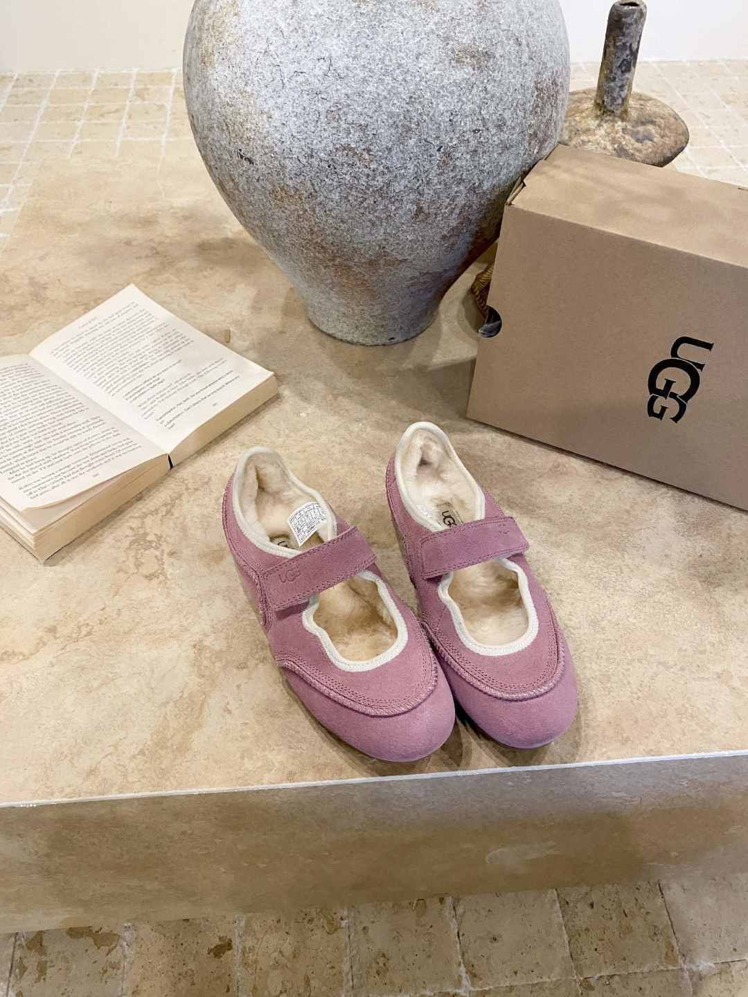 어그 양모 안감 벨크로 스트랩 메리제인 플랫