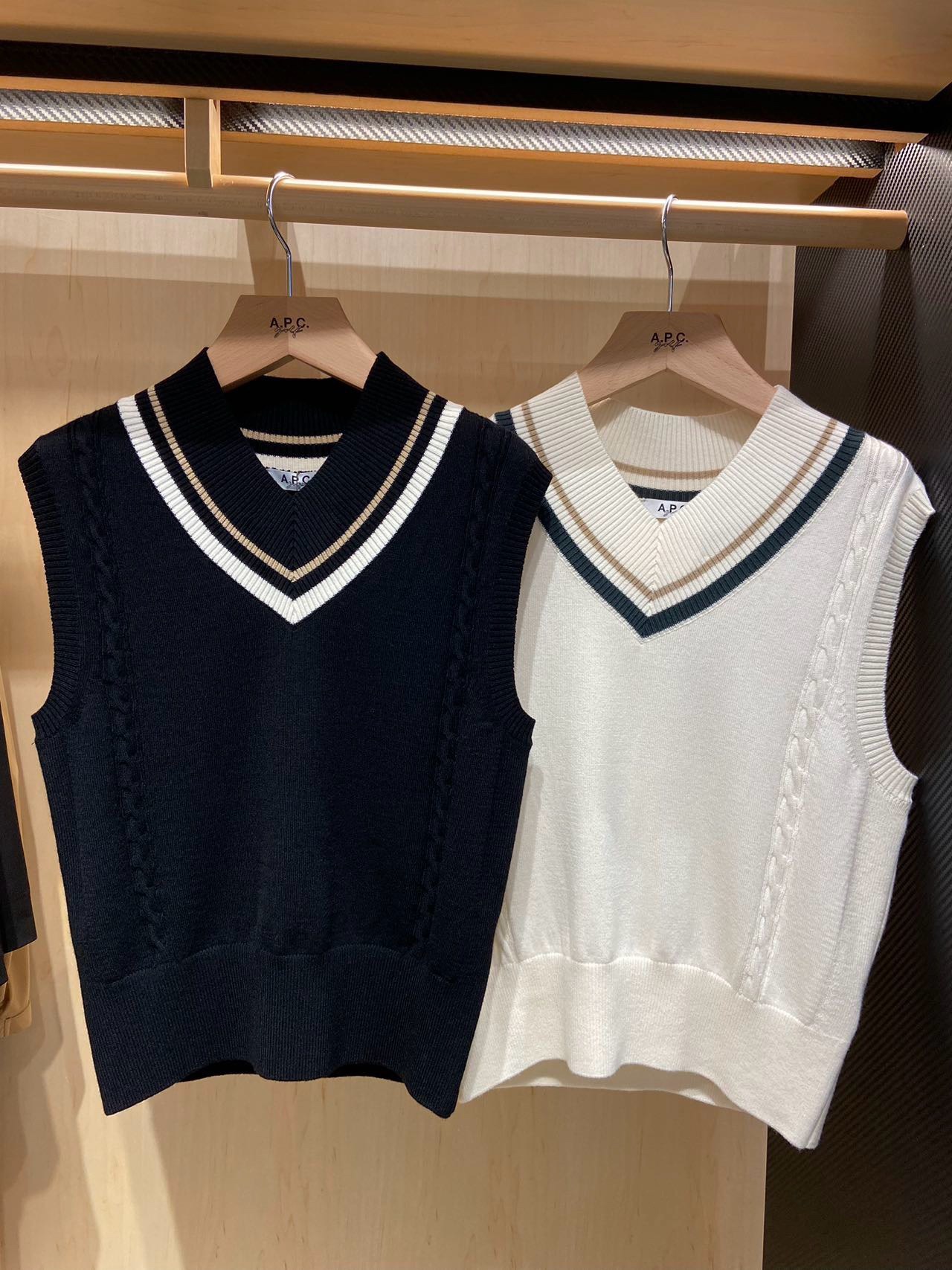 아페쎄(A.P.C.) 여성 케이블 니트 브이넥 스웨터 베스트