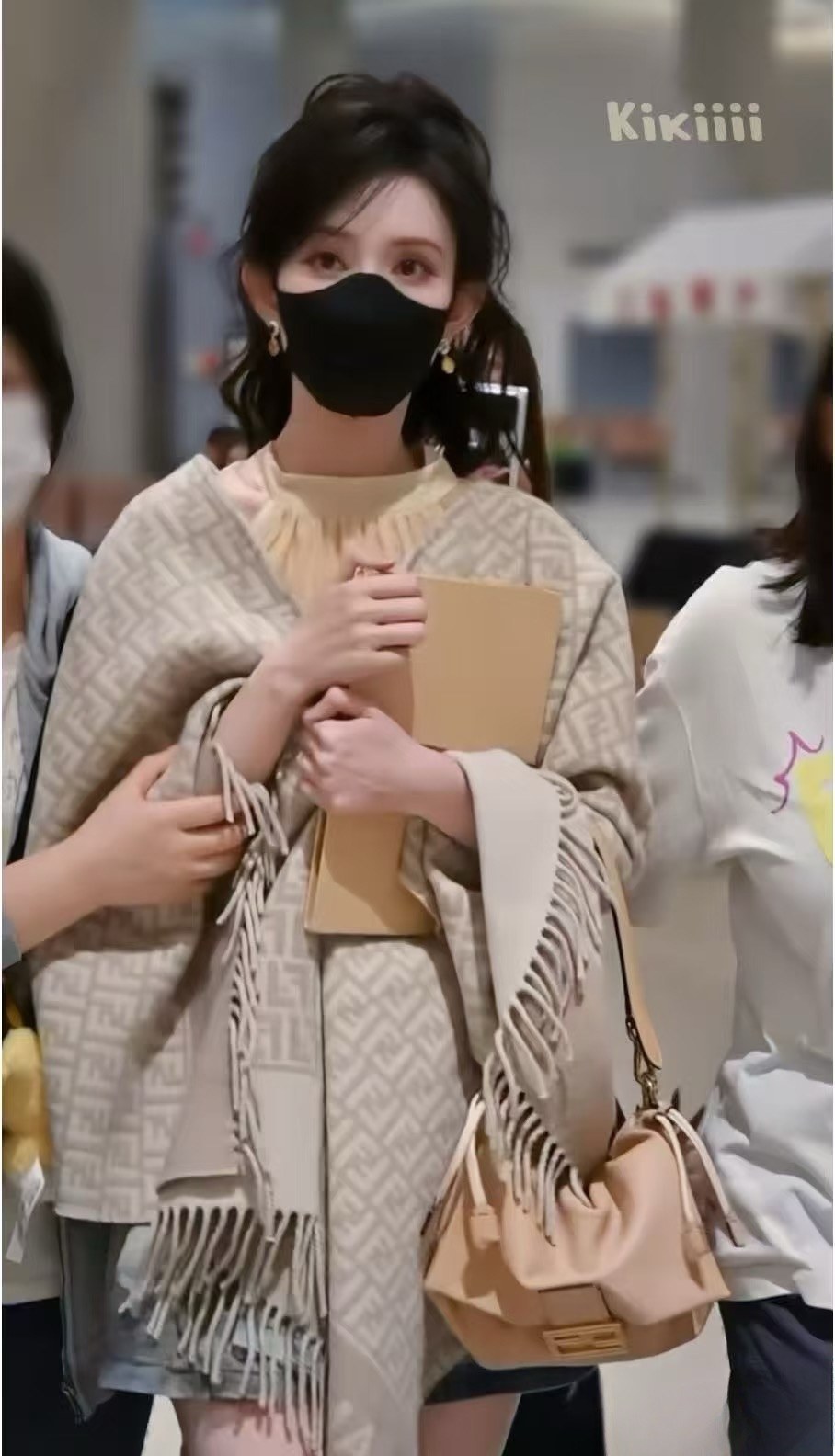 펜디 FF 로마 프린지 케이프 판초