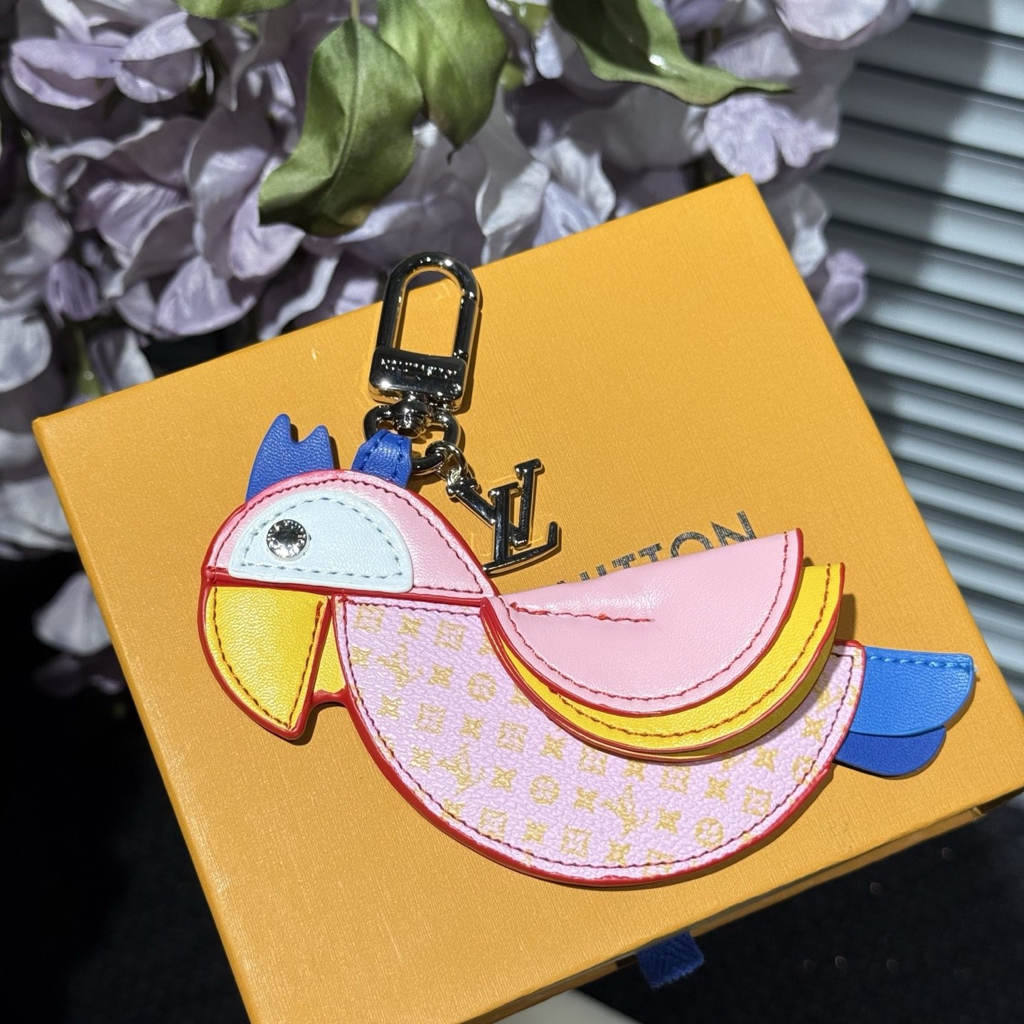 루이 비통 LV 패럿(PARROT) 백 참/키 홀더 M02556