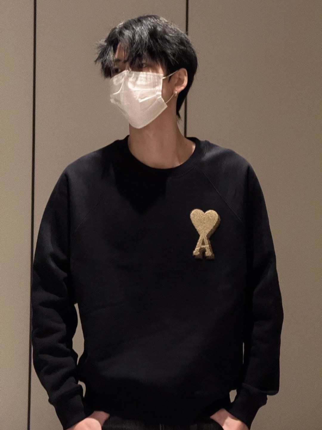 아미 아미 드 쿠르 하트 로고 자수 크루넥 스웨트셔츠