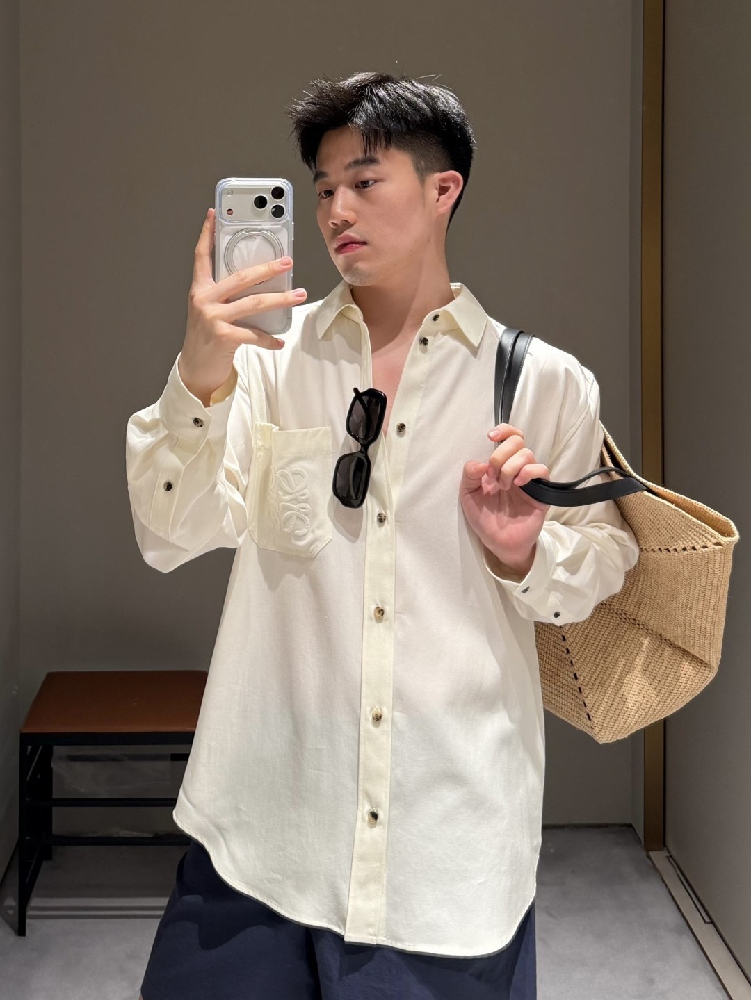 로에베 아나그램 포켓 자수 롱슬리브 셔츠