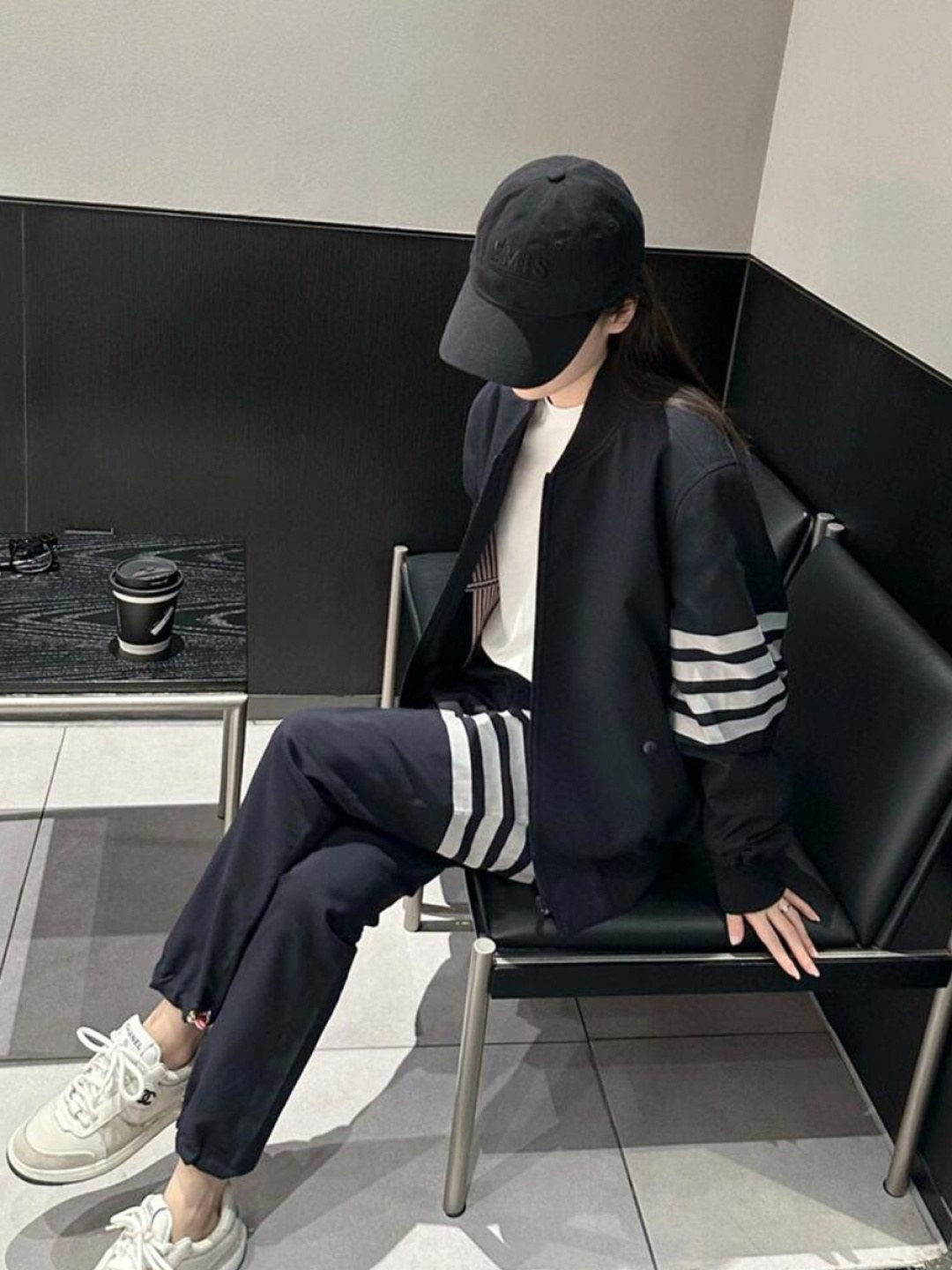 톰 브라운 4바 스트라이프 코치 봄버 재킷