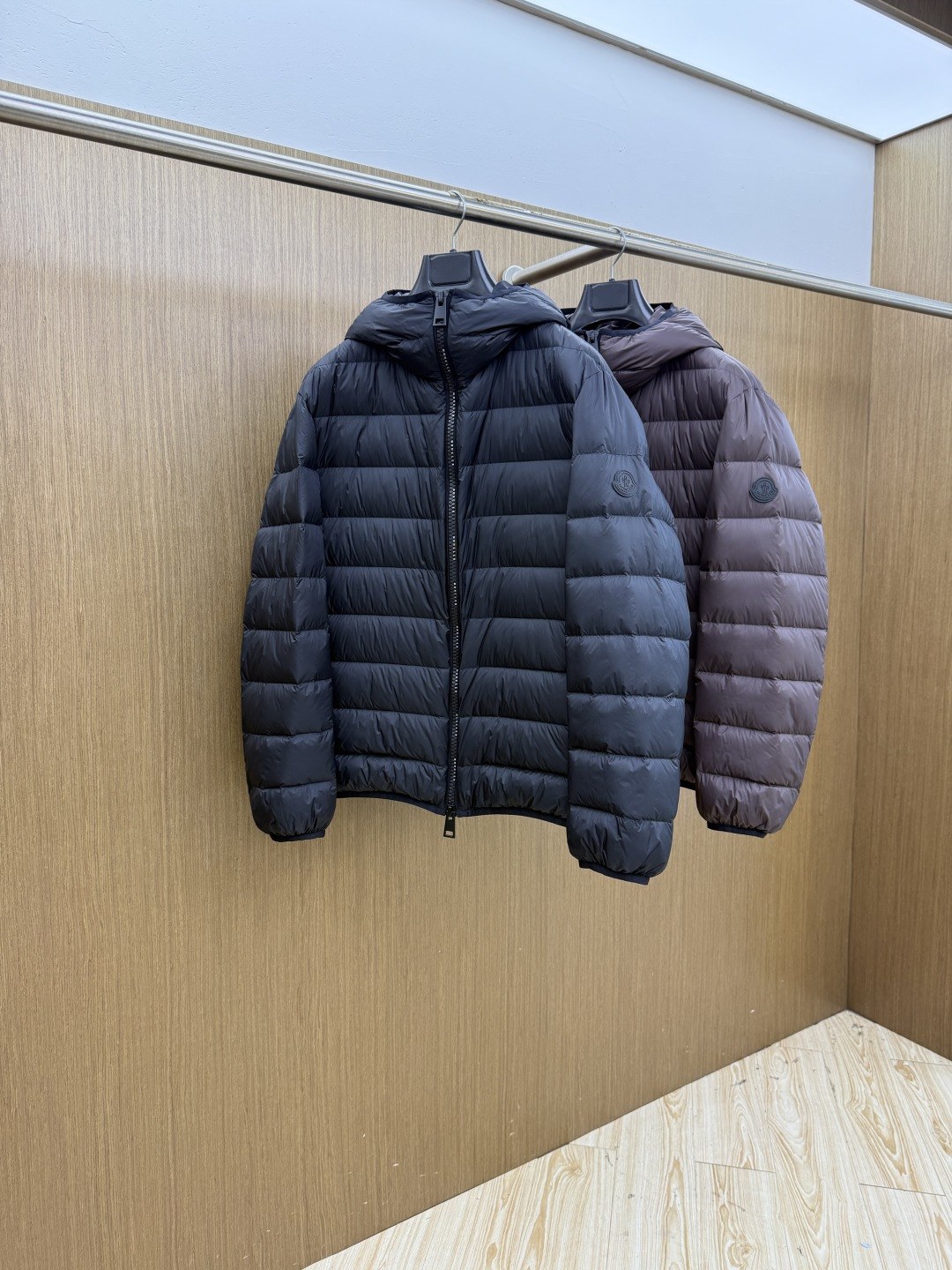 몽클레르 로고 패치 후드 경량 다운 재킷