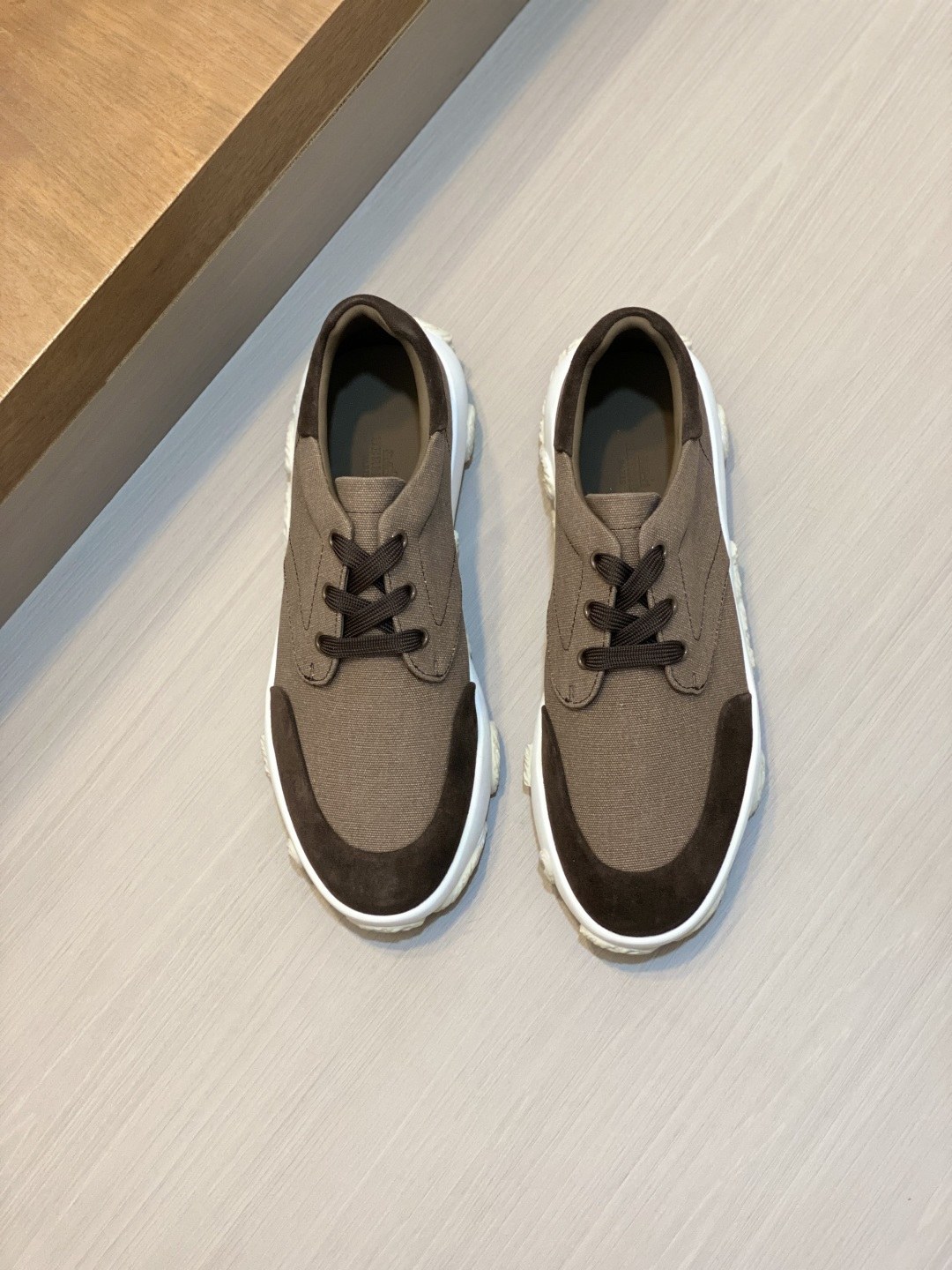에르메스 Leader 스니커즈
