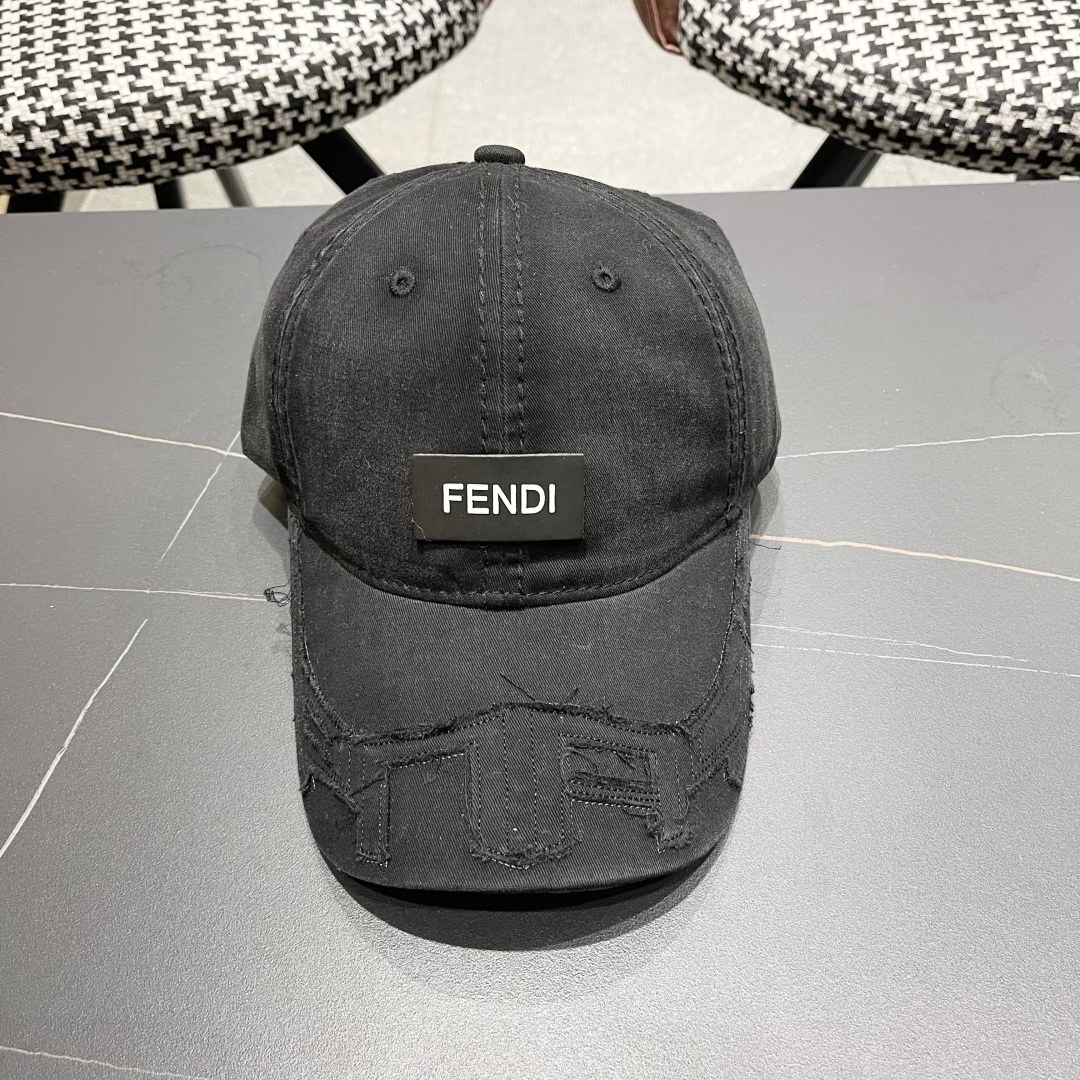 펜디 FENDI 로고 플라크 디스트레스드 데님 베이스볼 캡