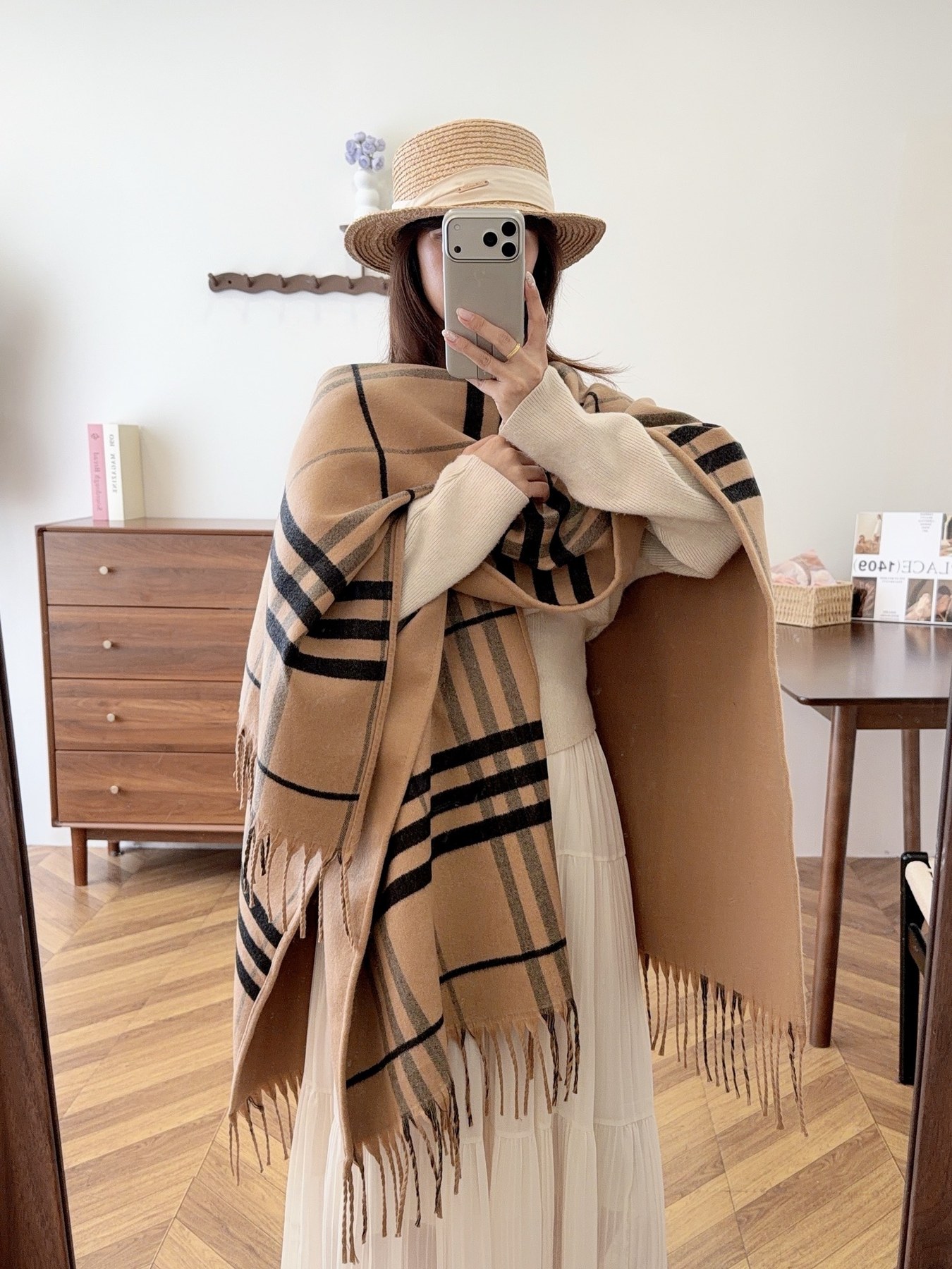 버버리 자이언트 체크 프린지 울 캐시미어 케이프 숄