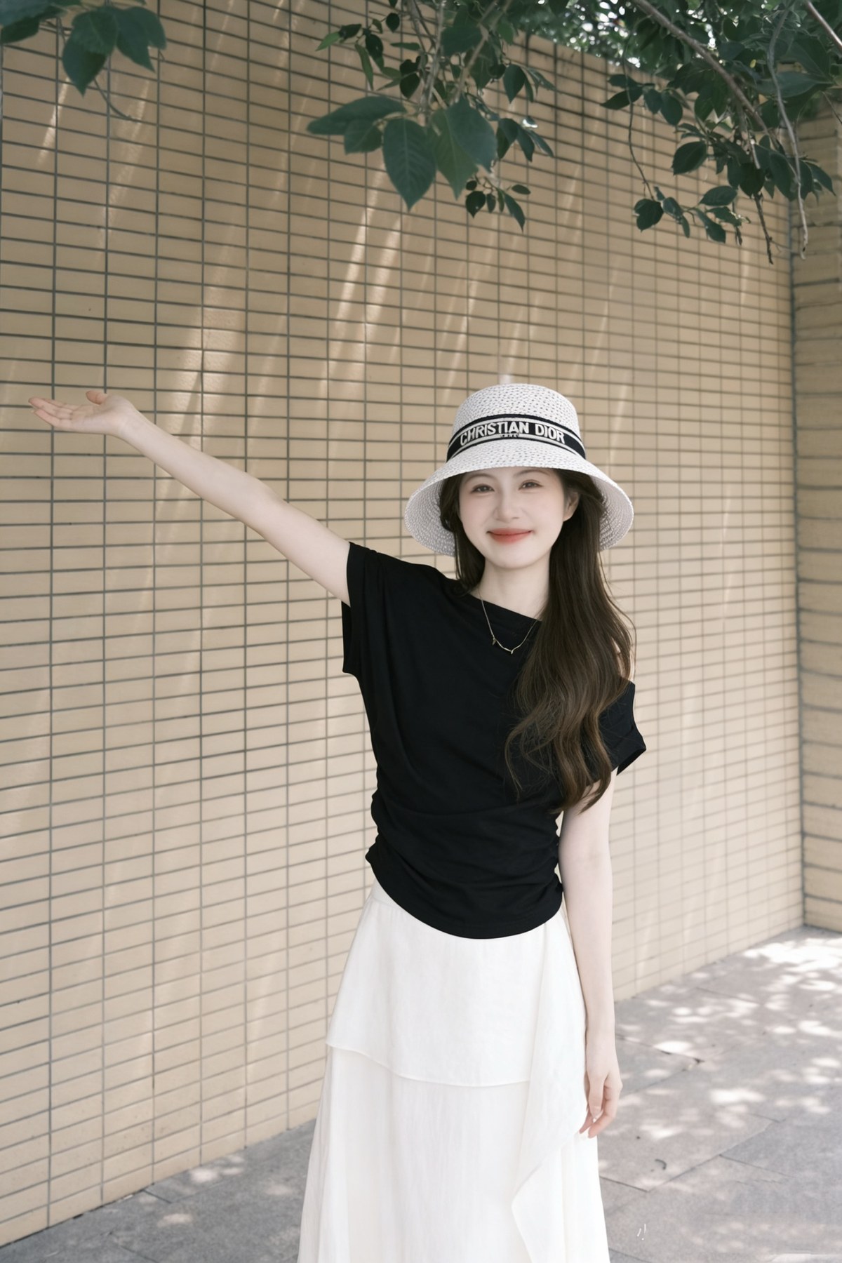 디올 크리스찬 디올 로고 리본 스트로 버킷 햇