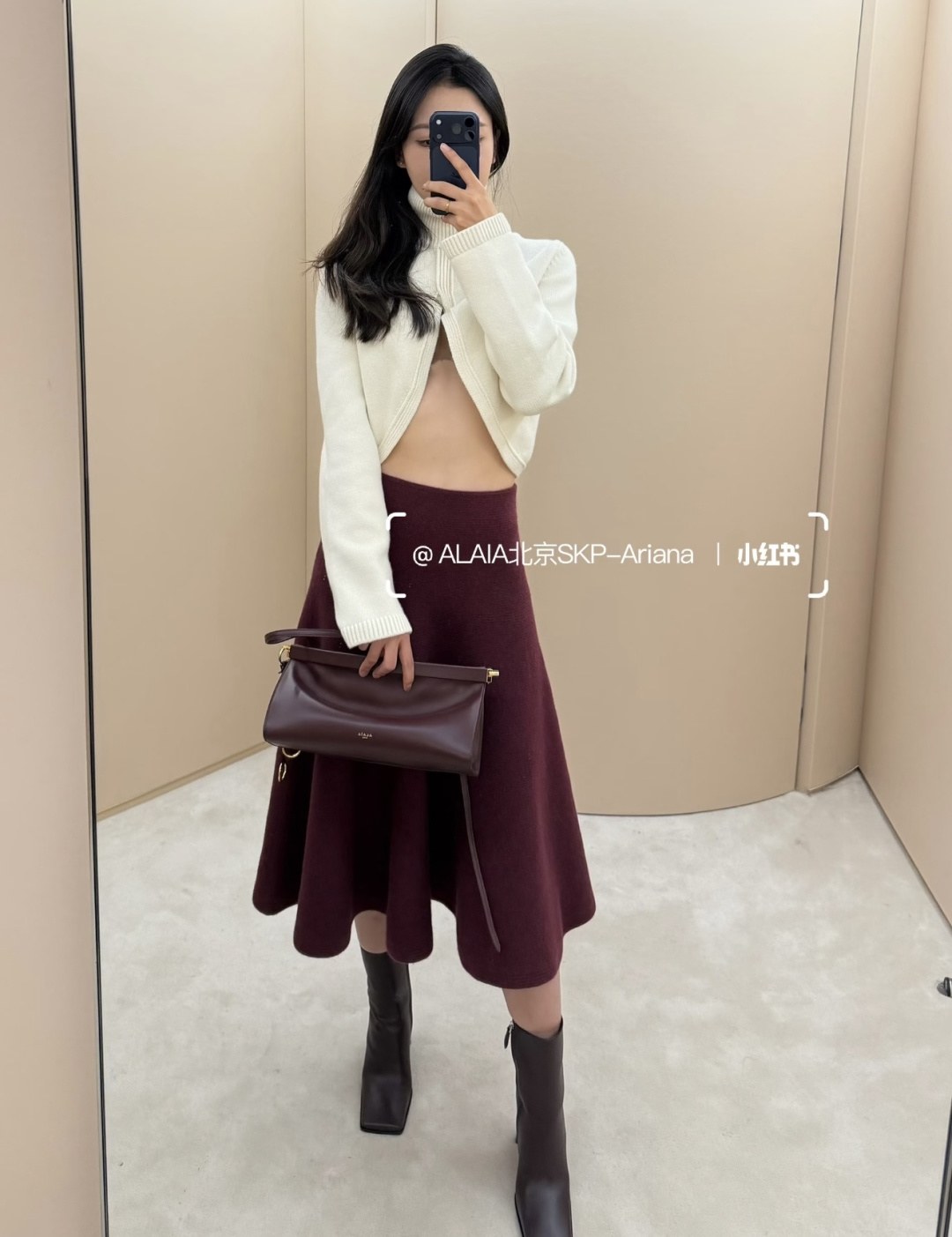 알라이아 르 테켈 숄더백