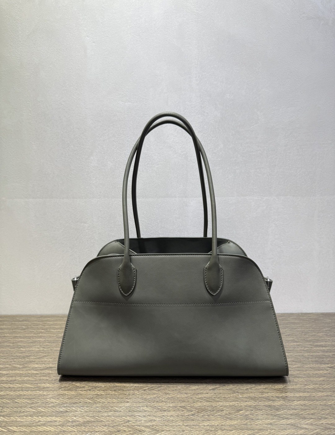 더 로우 숄더 백 12 (Shoulder Bag 12)